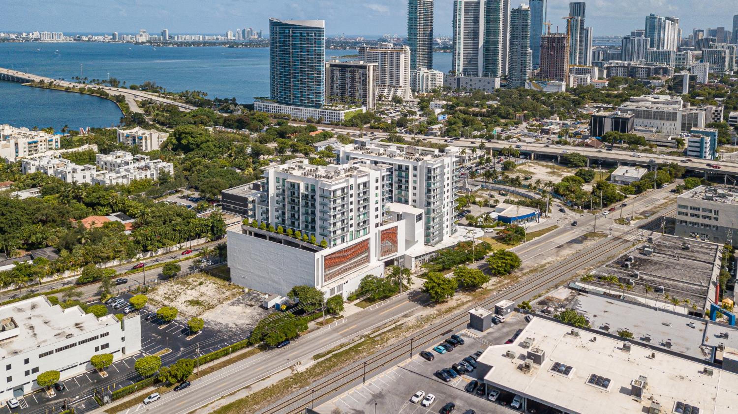 LUXURY NEW CONDO AT MIAMI DESIGN DISTRICT