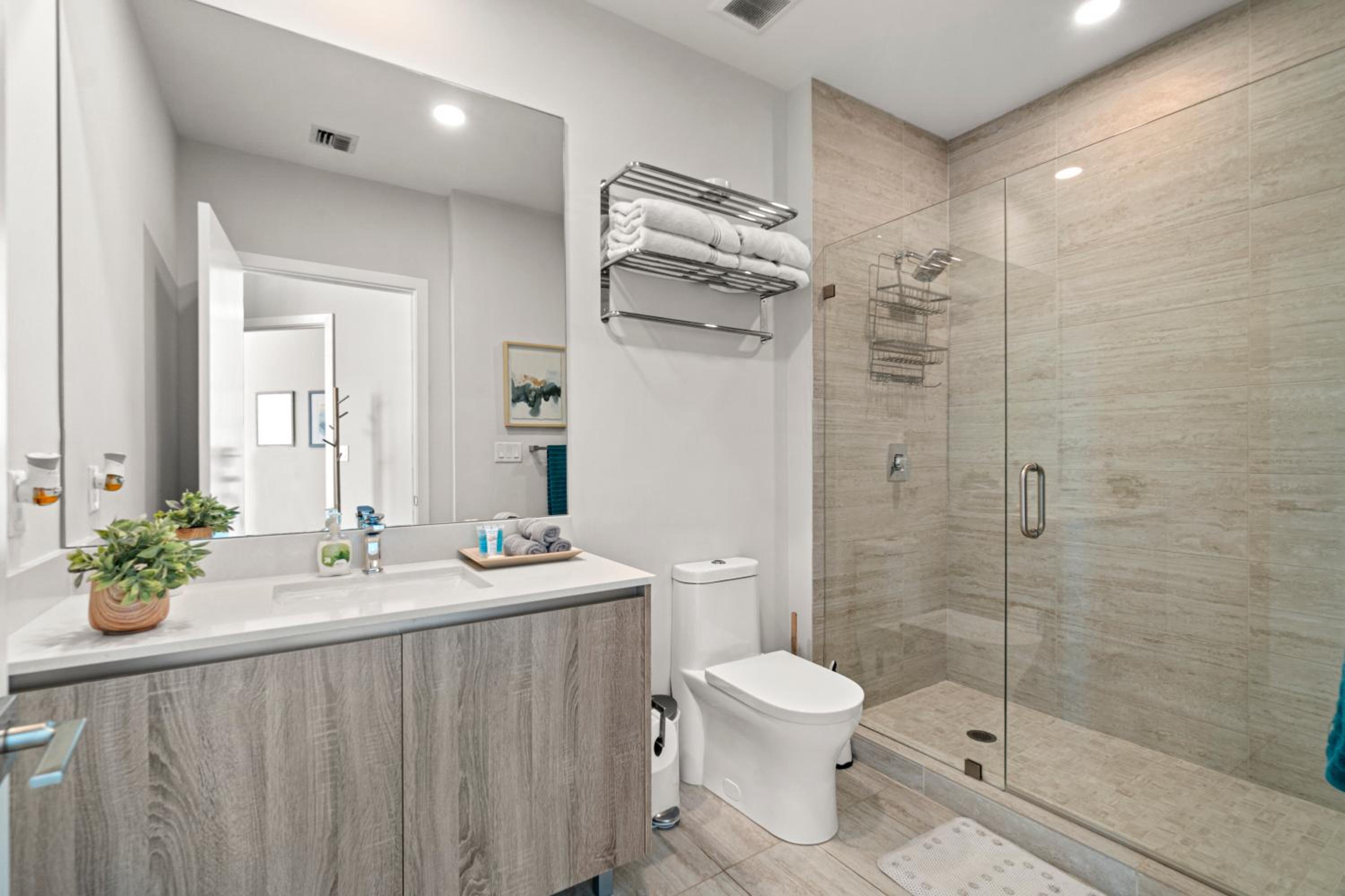 LUXURY NEW CONDO AT MIAMI DESIGN DISTRICT