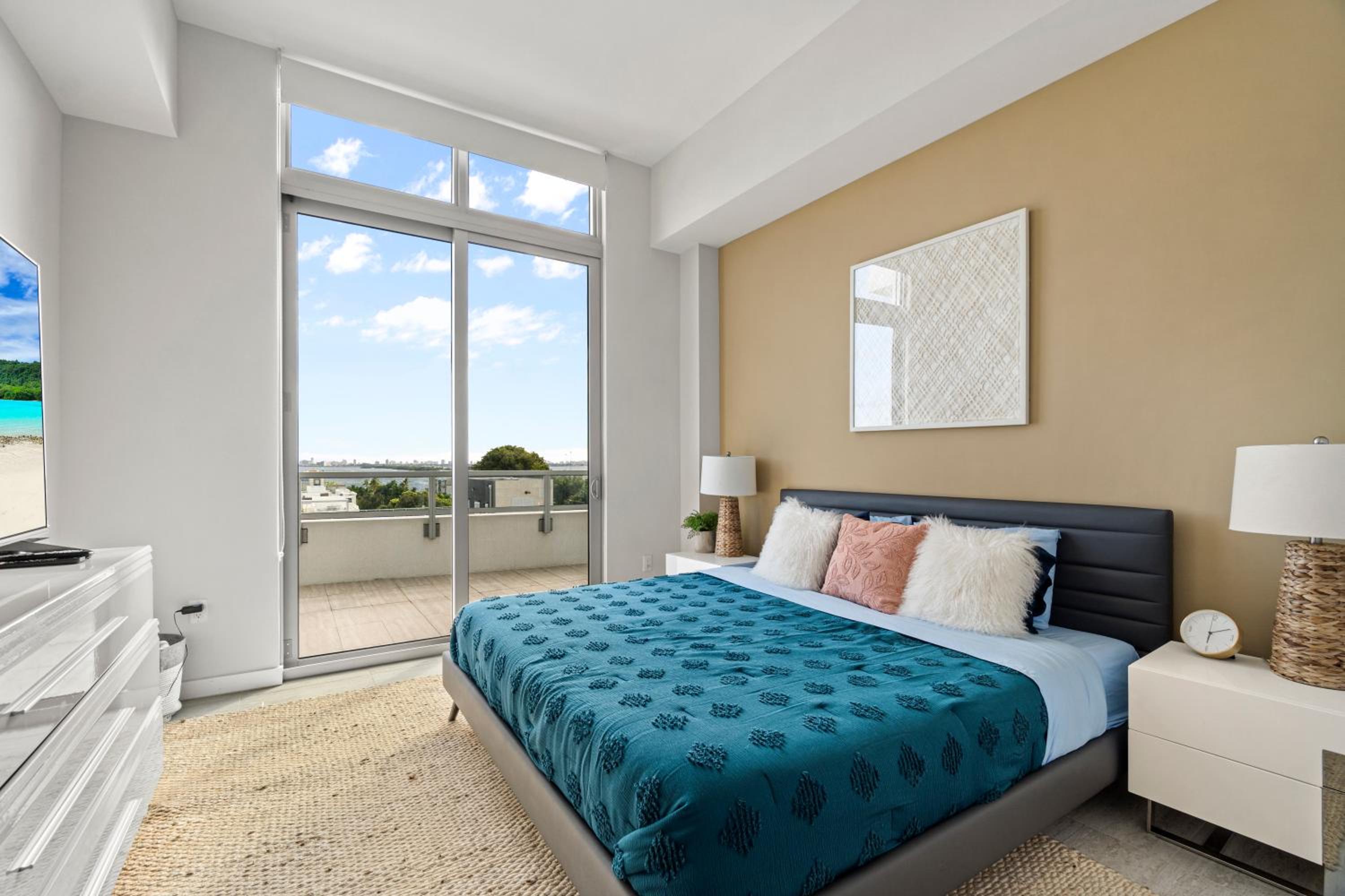 LUXURY NEW CONDO AT MIAMI DESIGN DISTRICT