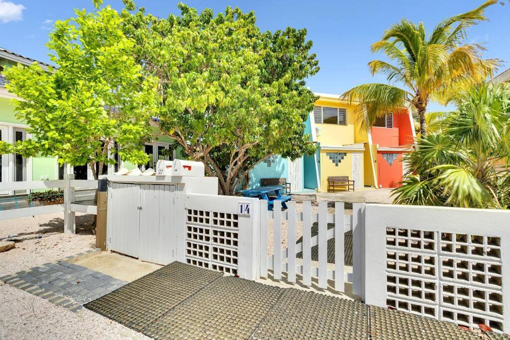 Your Bonaire Escape a 2BR Pool House BachelorsBeach for Divers