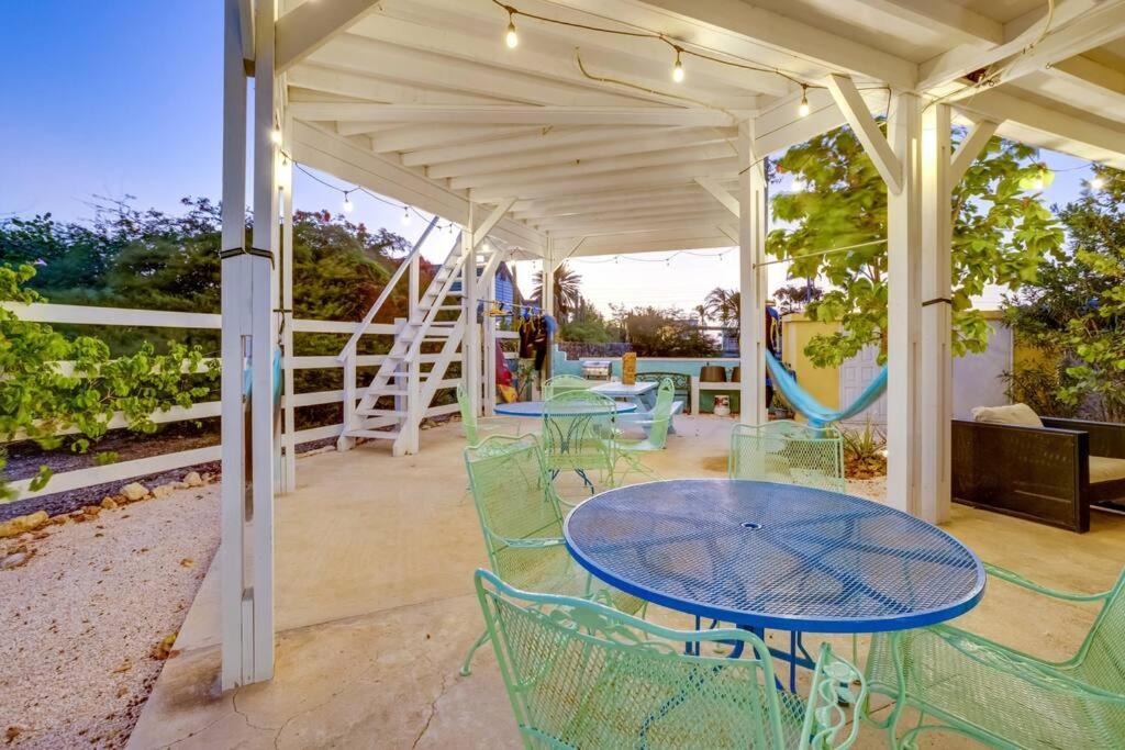 Your Bonaire Escape a 2BR Pool House BachelorsBeach for Divers