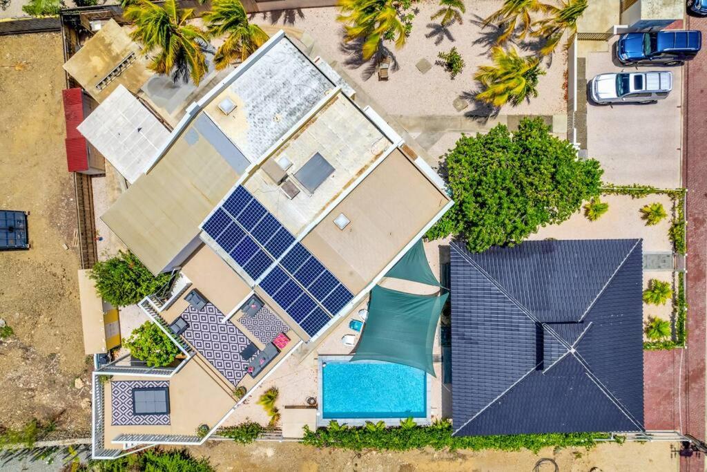 Your Bonaire Escape a 2BR Pool House BachelorsBeach for Divers