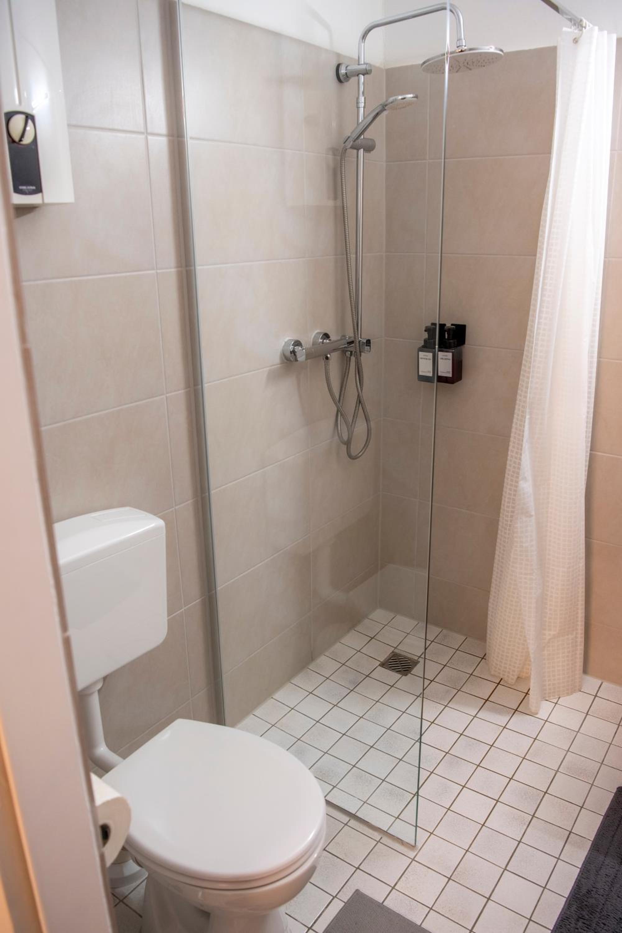 Savón#1 - Innenstadt Netflix-Küche-Parking-WLAN-KingSizeBett-Loggia