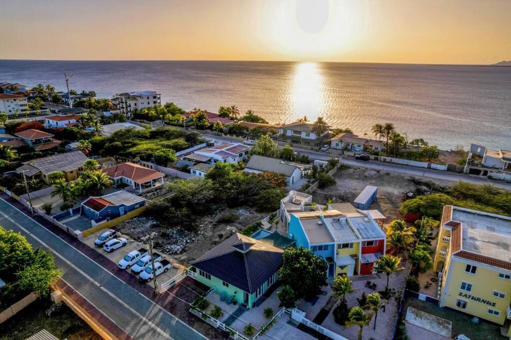 Your Bonaire Escape a 2BR Pool House BachelorsBeach for Divers