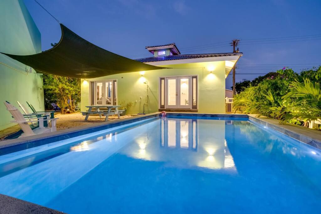 Your Bonaire Escape a 2BR Pool House BachelorsBeach for Divers