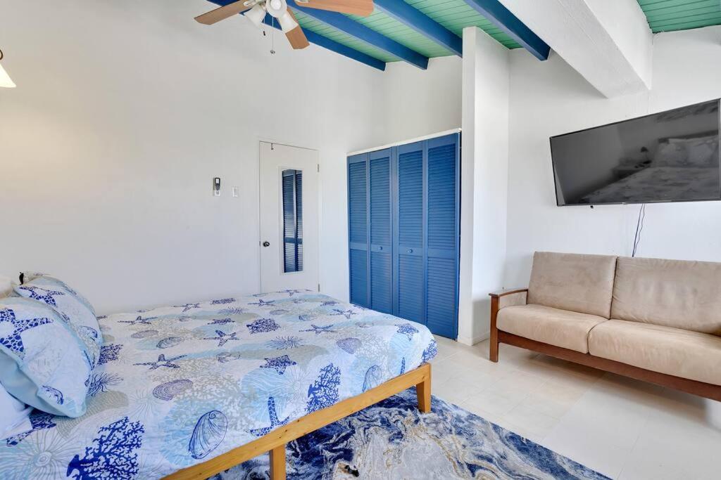 Your Bonaire Escape a 2BR Pool House BachelorsBeach for Divers
