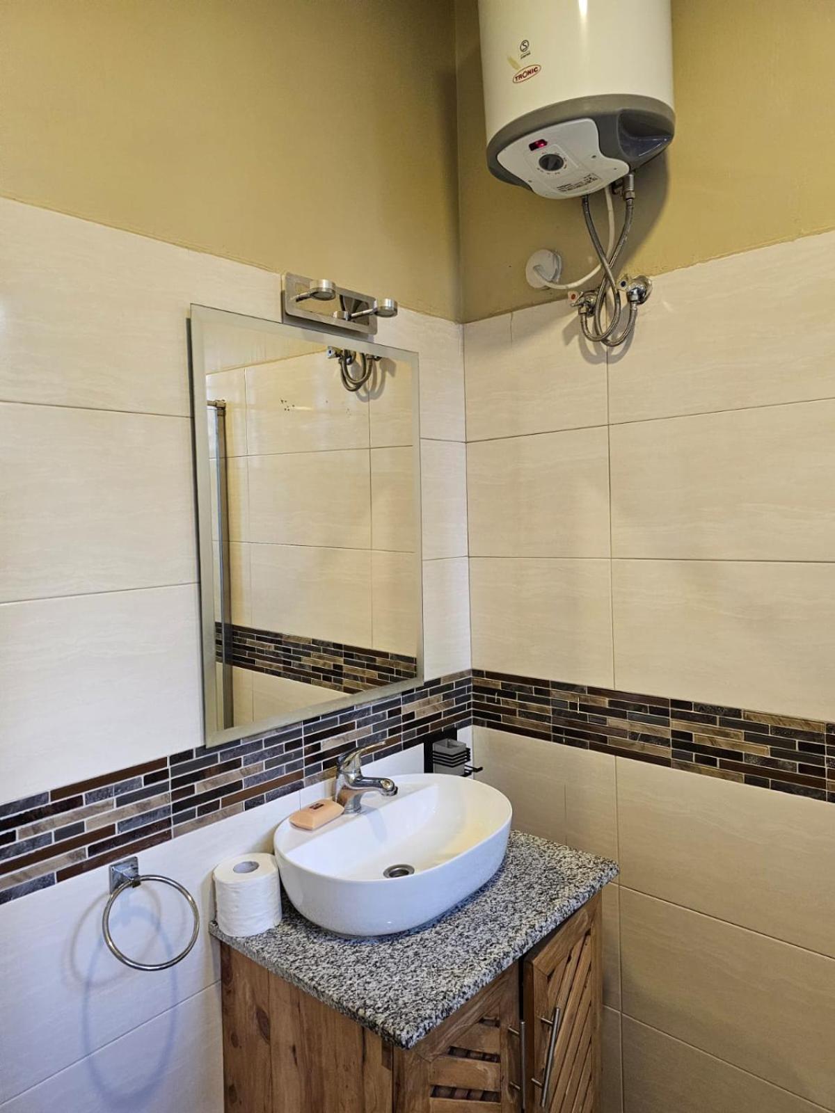 Jacomo Residences