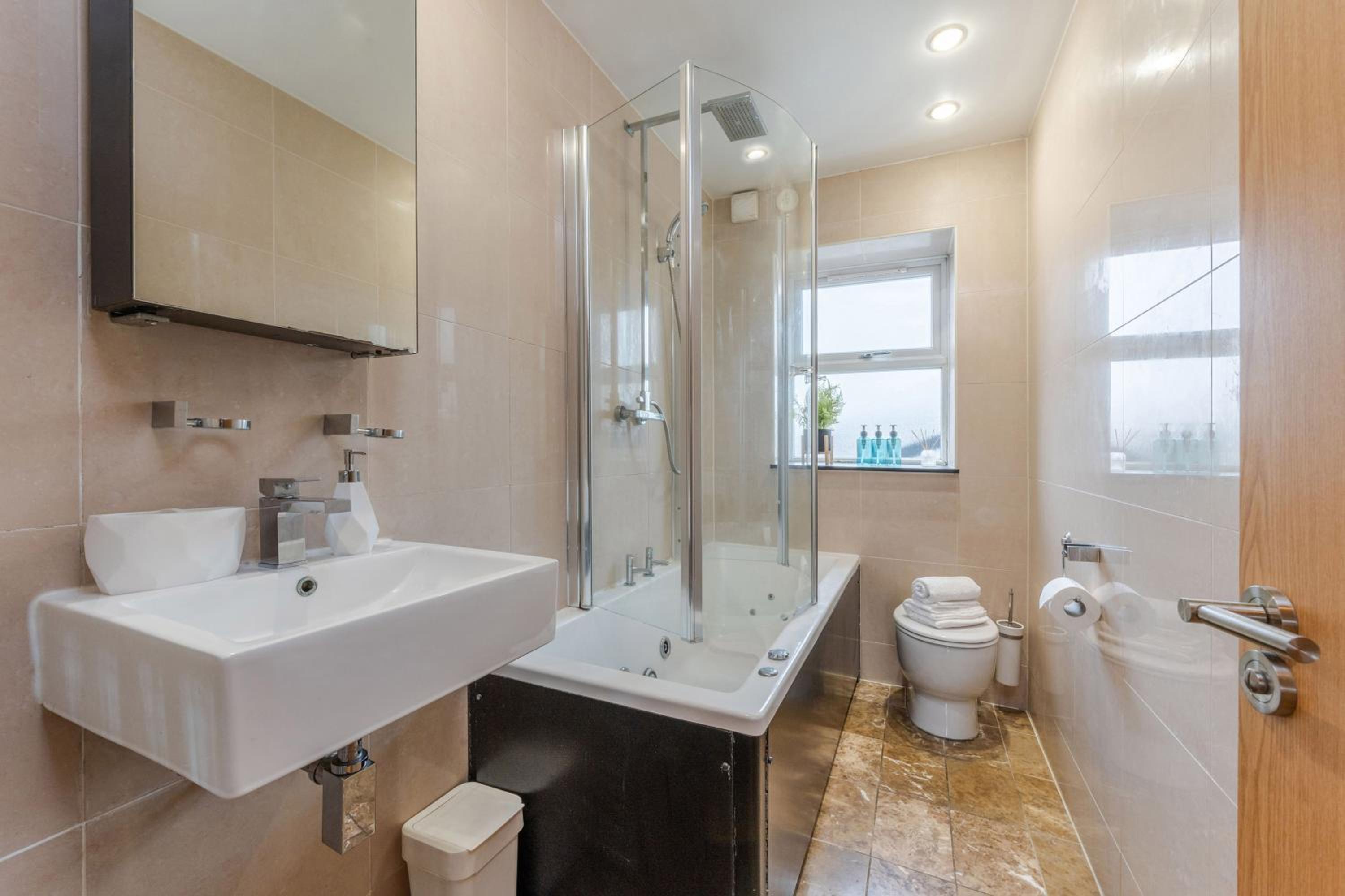Kensington & Chelsea - Stylish Apartment in Central London