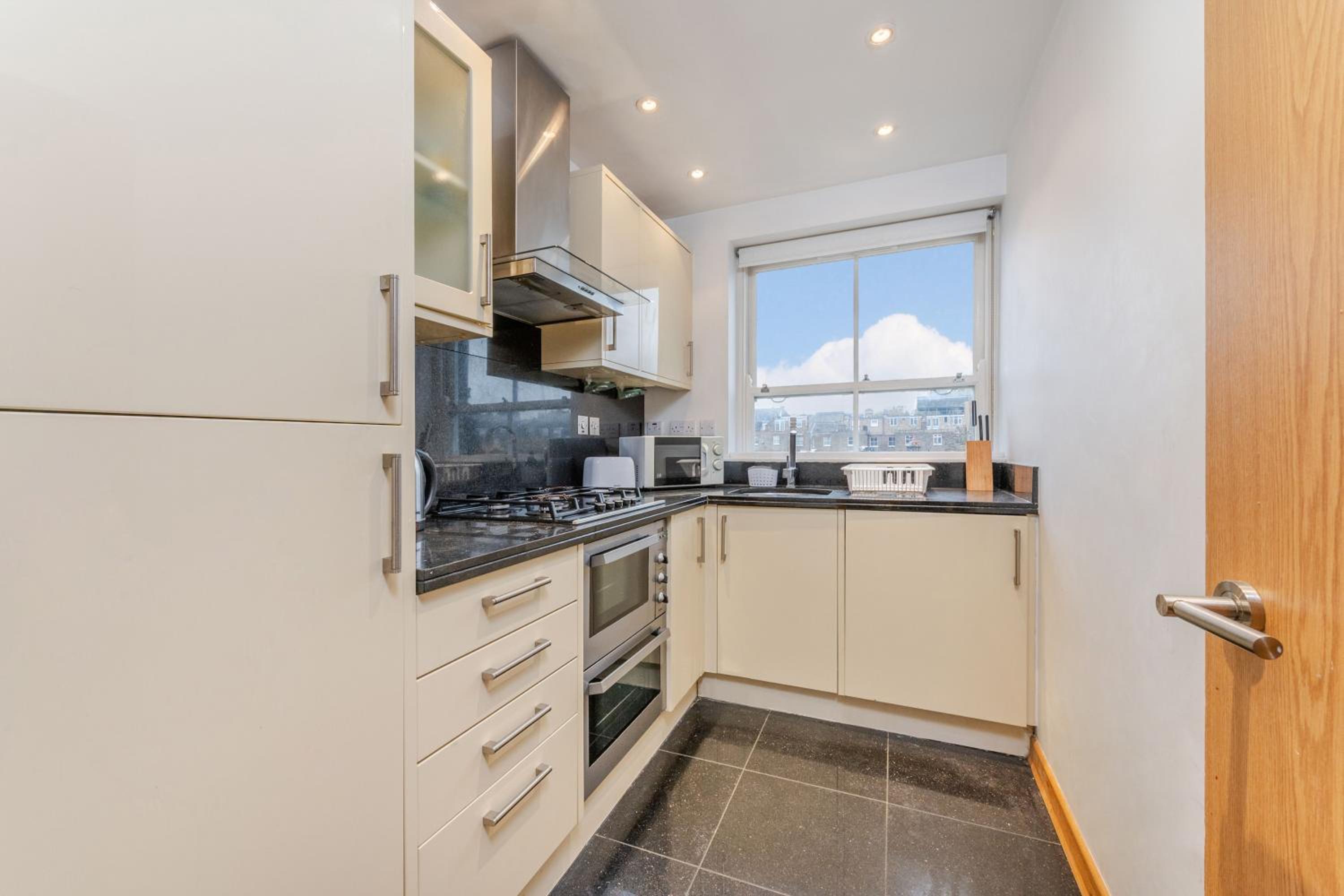 Kensington & Chelsea - Stylish Apartment in Central London