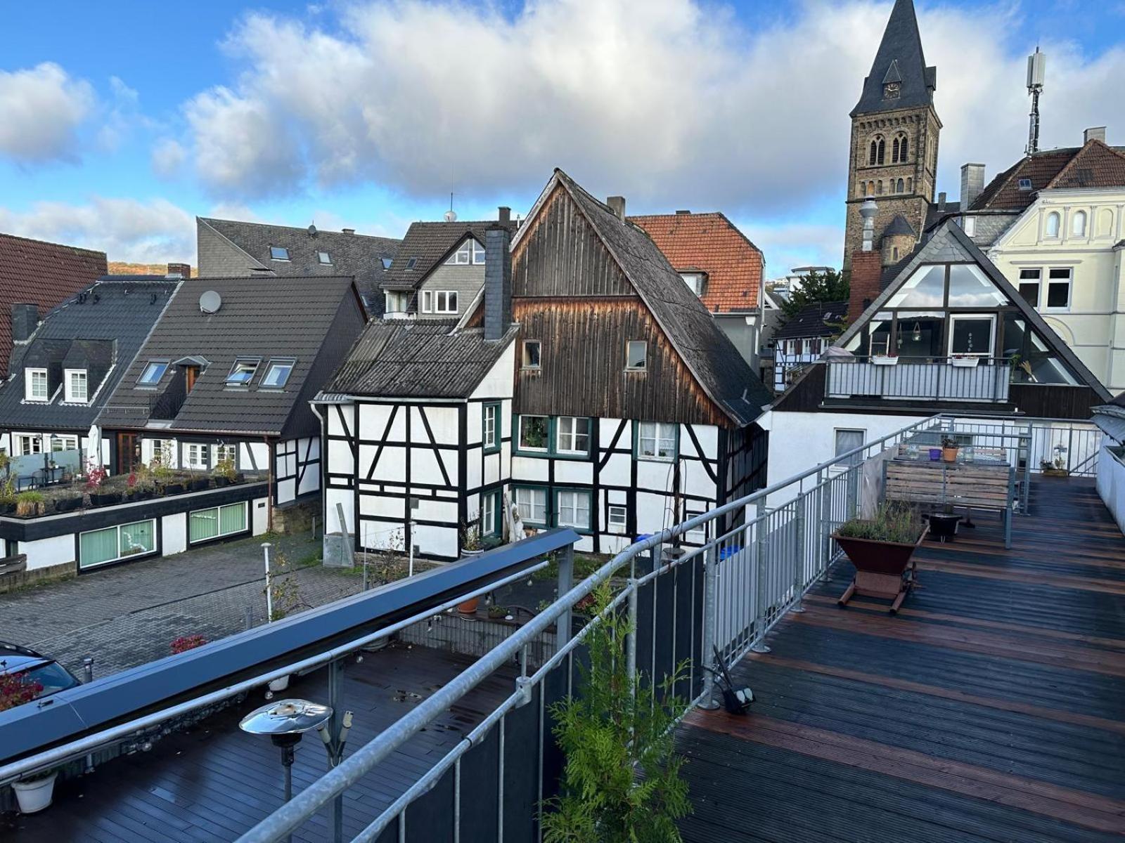 MOLA Apartments-Charmante Ferienwohnung im Herdecke Zentrum für 3 Personen-große Dachterrasse-Grill-Gratis Parken-WLAN