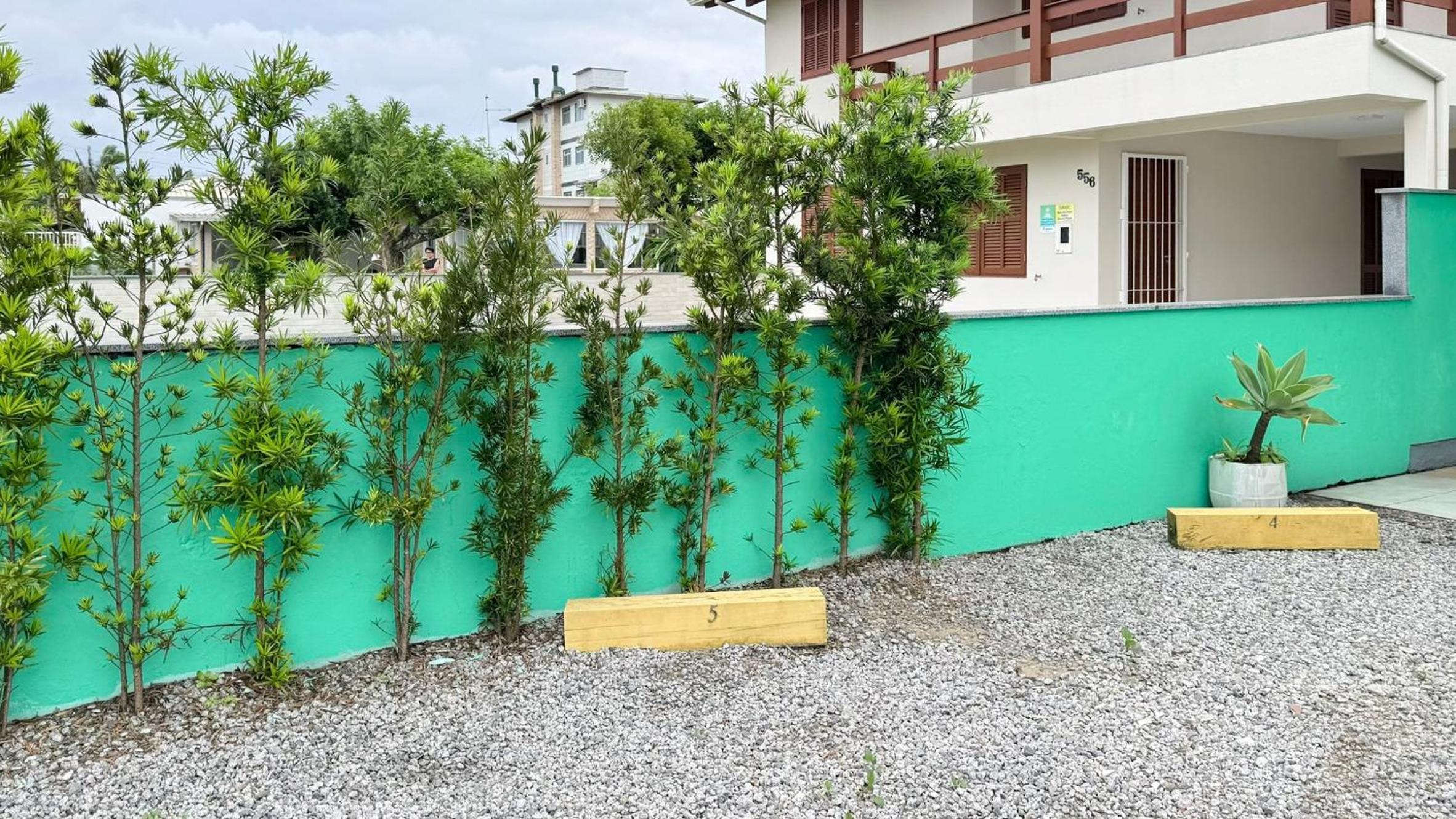 Residencial da Amizade - Praia da Pinheira - PLH001