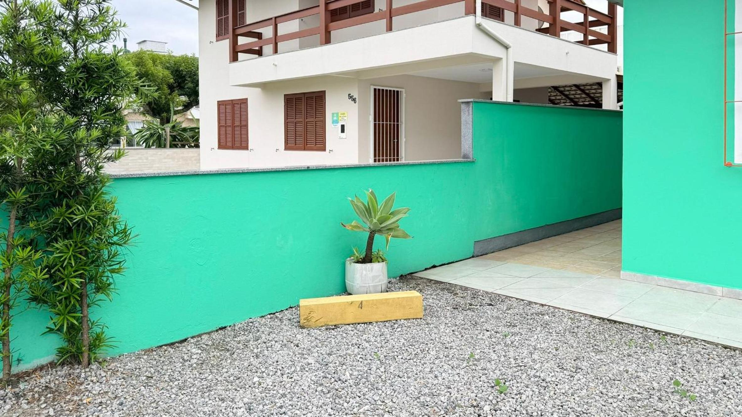 Residencial da Amizade - Praia da Pinheira - PLH001
