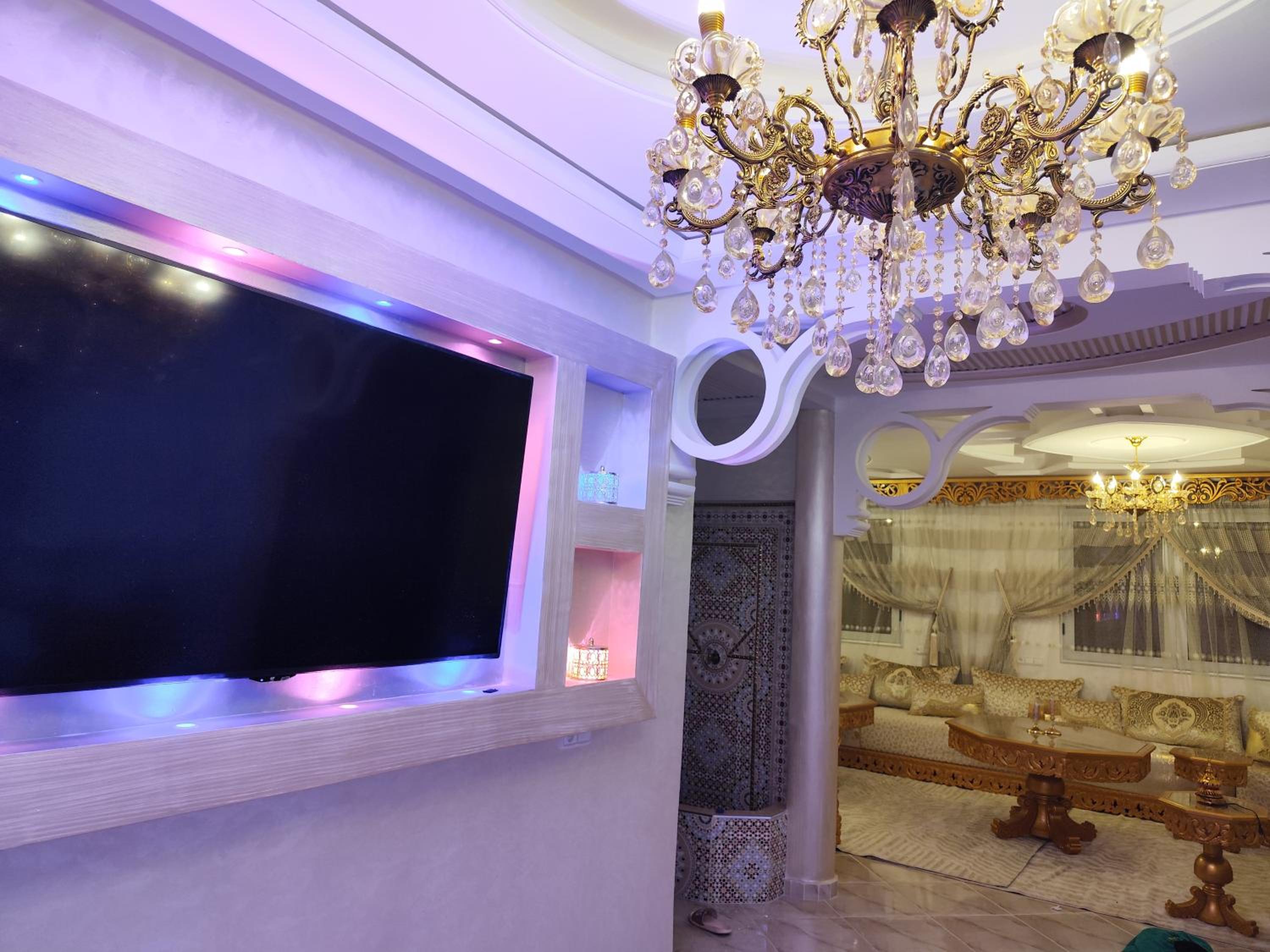 Modern suite BJ view 2