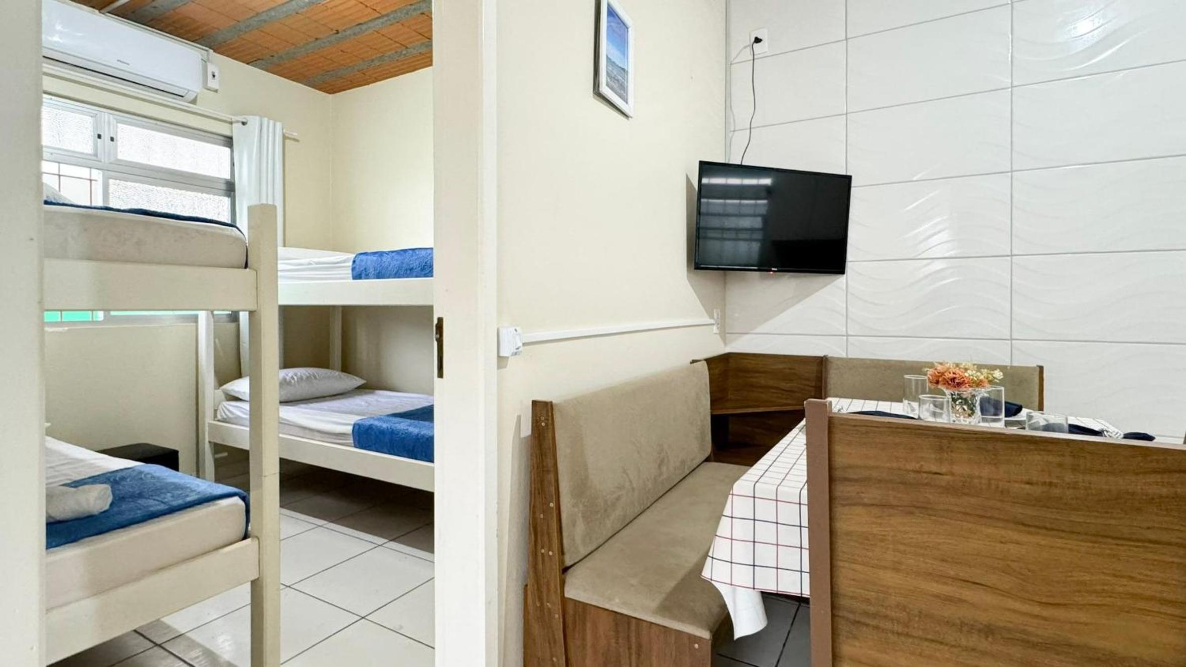 Residencial da Amizade - Praia da Pinheira - PLH001
