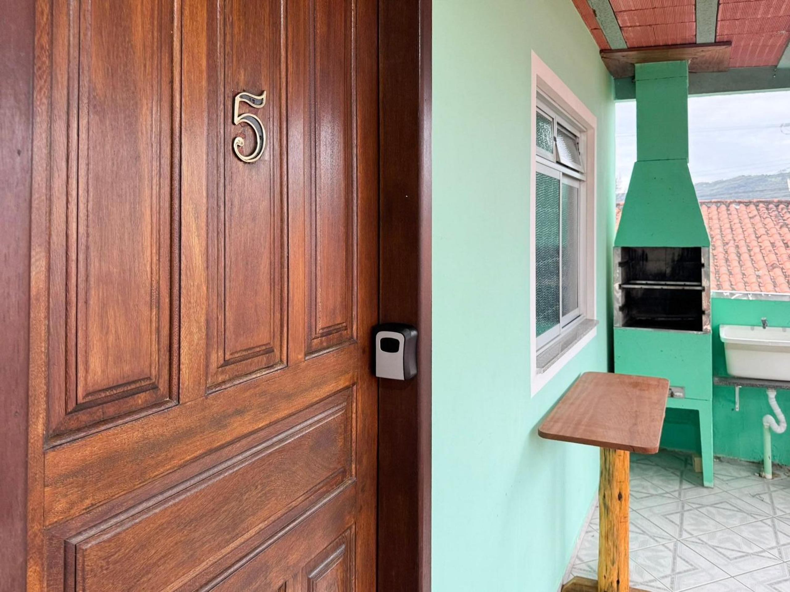 Residencial da Amizade - Praia da Pinheira - PLH001