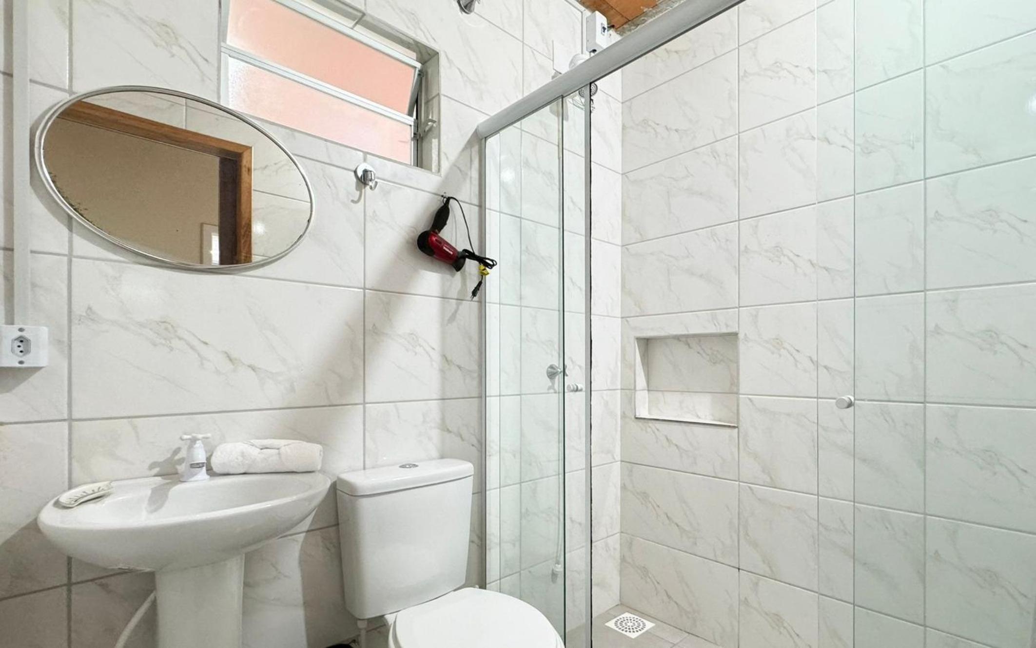 Residencial da Amizade - Praia da Pinheira - PLH001
