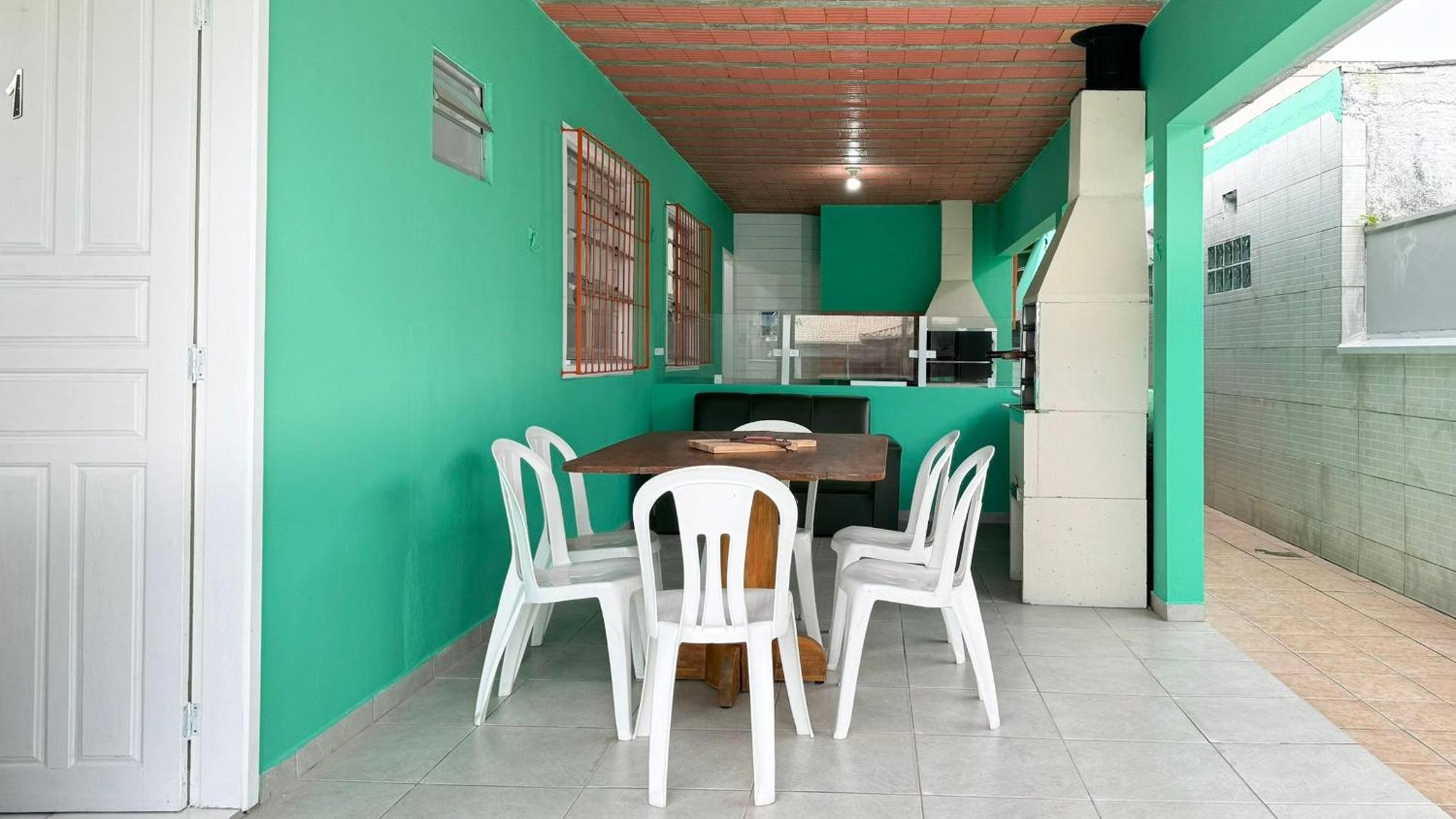 Residencial da Amizade - Praia da Pinheira - PLH001