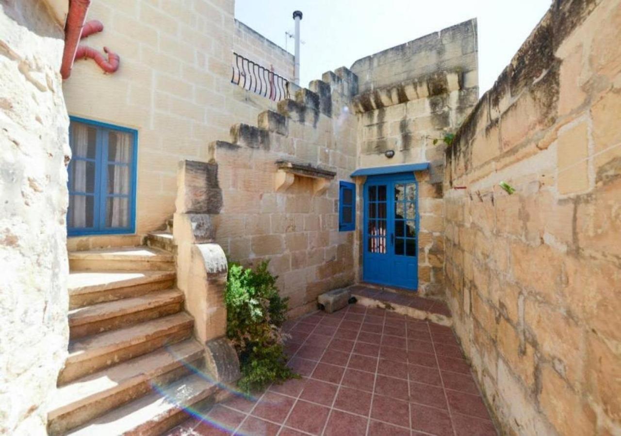 2 Bedroom Holiday Farmhouse with Private Pool