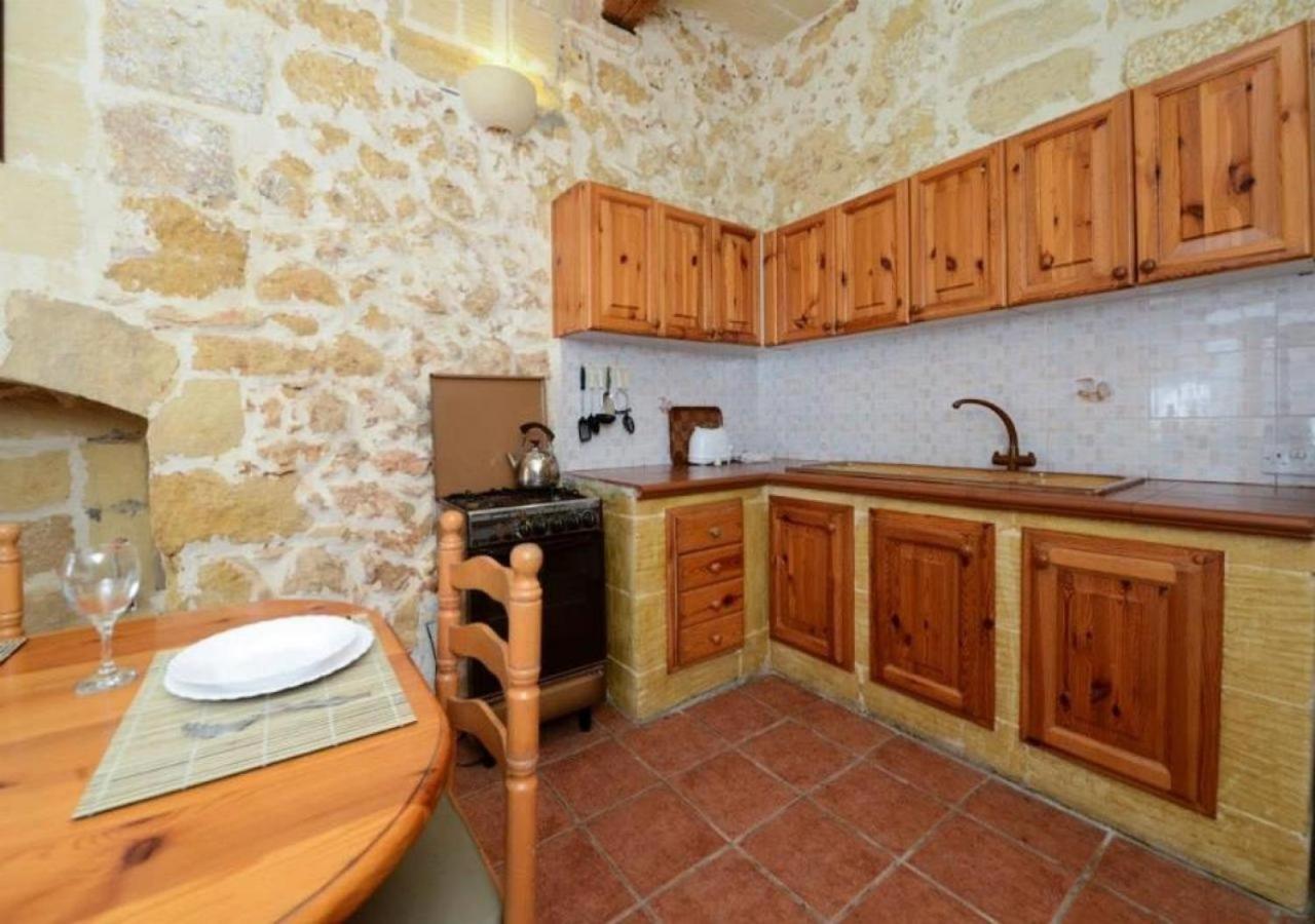 2 Bedroom Holiday Farmhouse with Private Pool