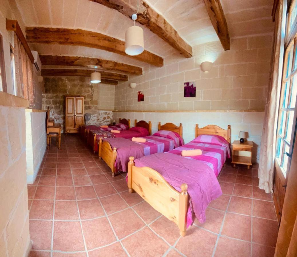 2 Bedroom Holiday Farmhouse with Private Pool