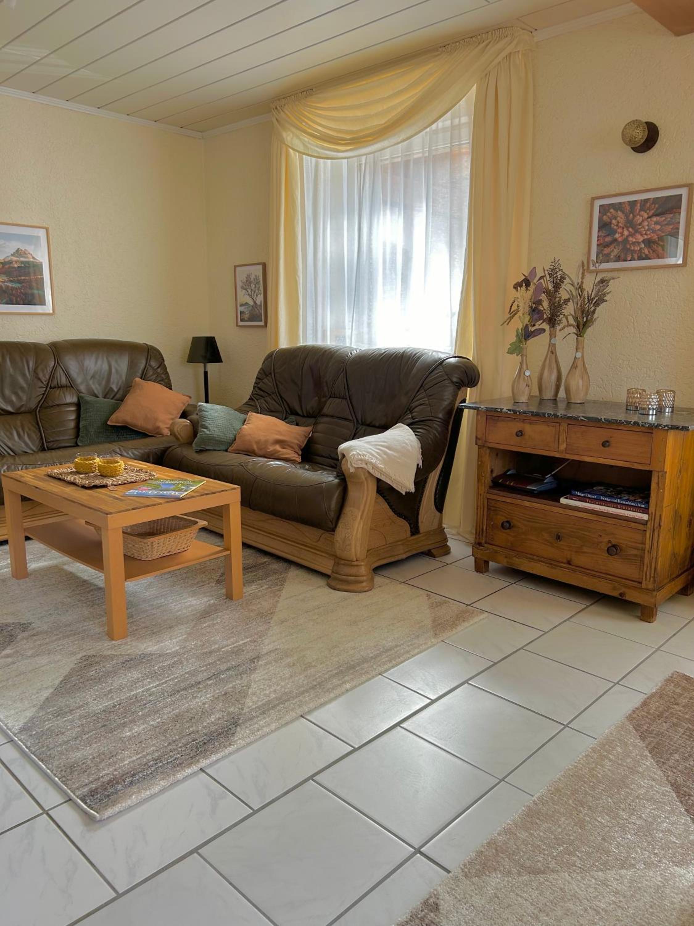 Ganzes Ferienhaus in Nähe der Uniklinik in Waldrandlage
