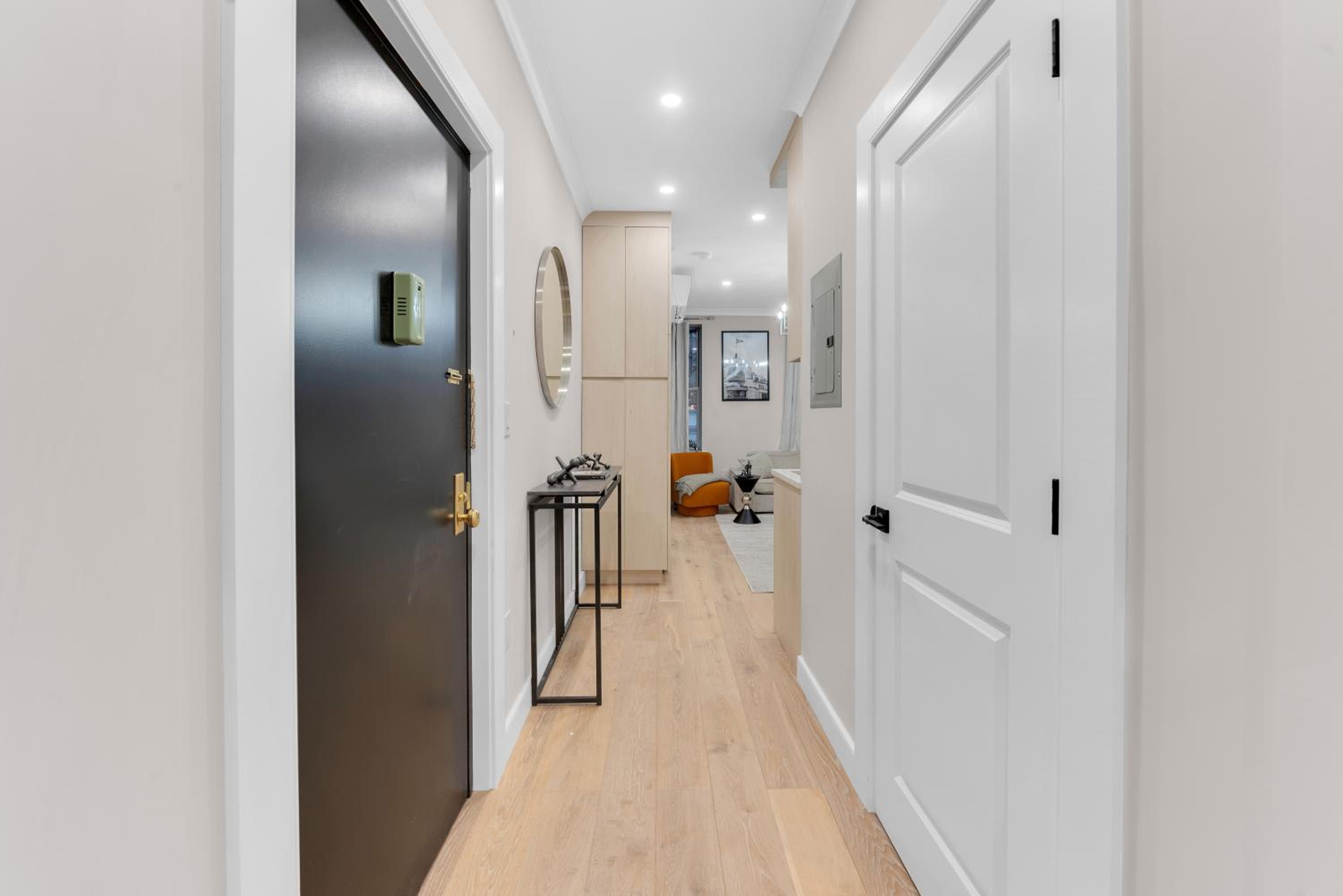 Modern 3Bd Rose Hills Manhattan Terrace Space