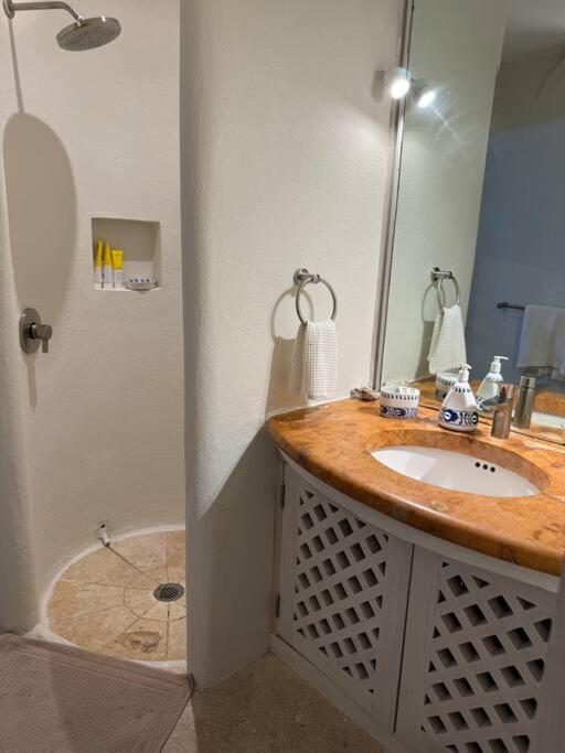Casita Hermanitas - 3 bedroom panoramic ocean views with private cook