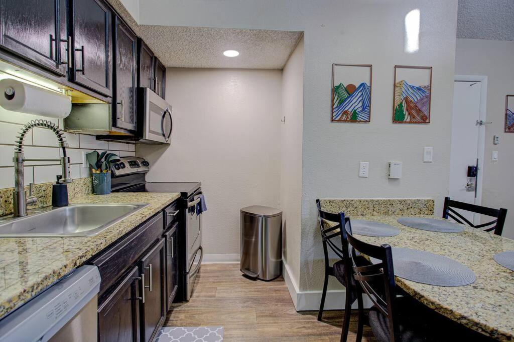 Dream Home Pool, Garden, 15 Mins to Disney!