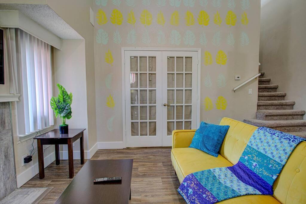 Dream Home Pool, Garden, 15 Mins to Disney!