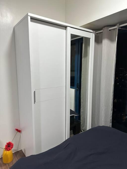Suite Air Residences Ayala Ave view 2