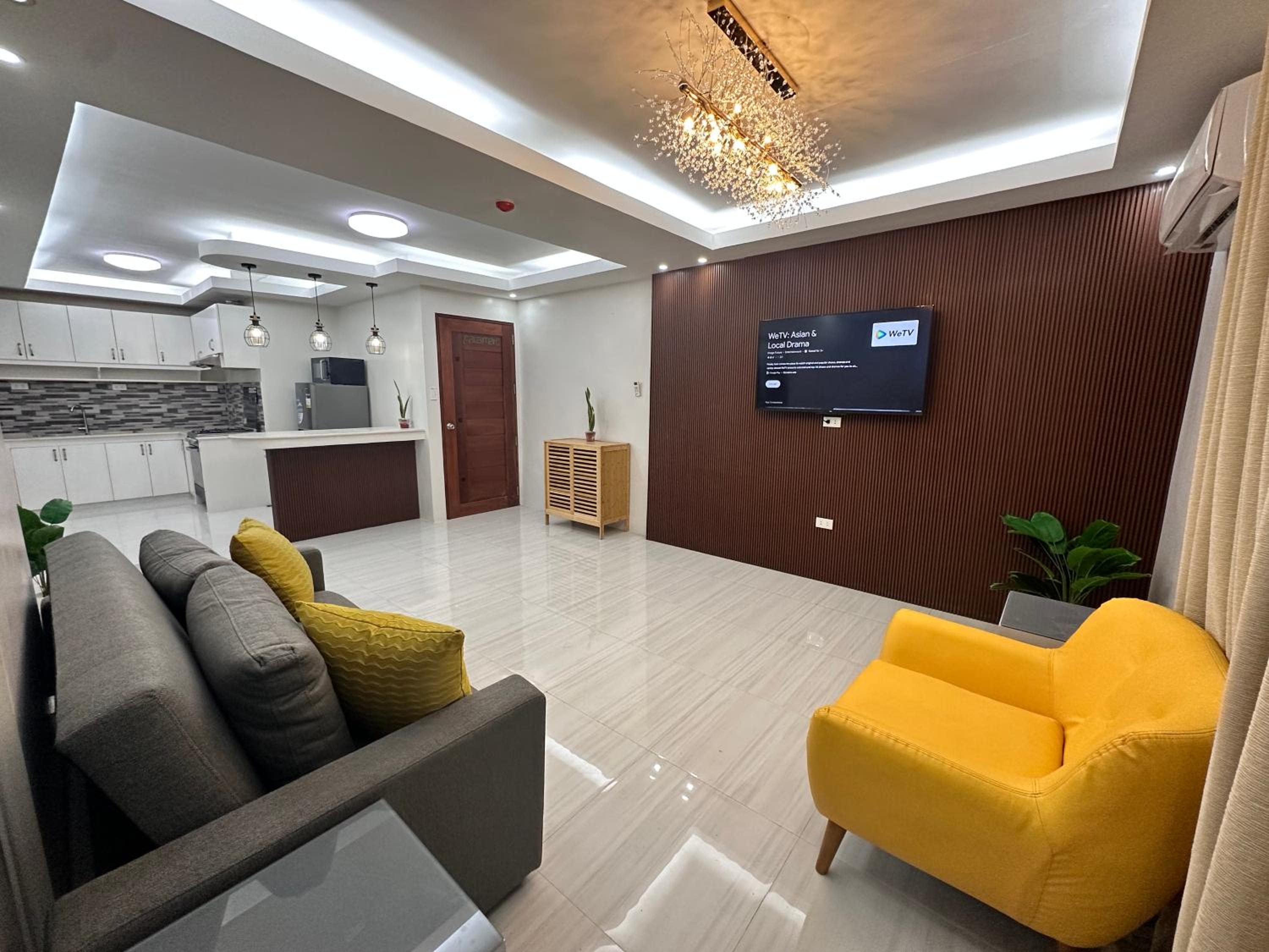 The Penthouse -Barretto Olongapo Near Beach view 4