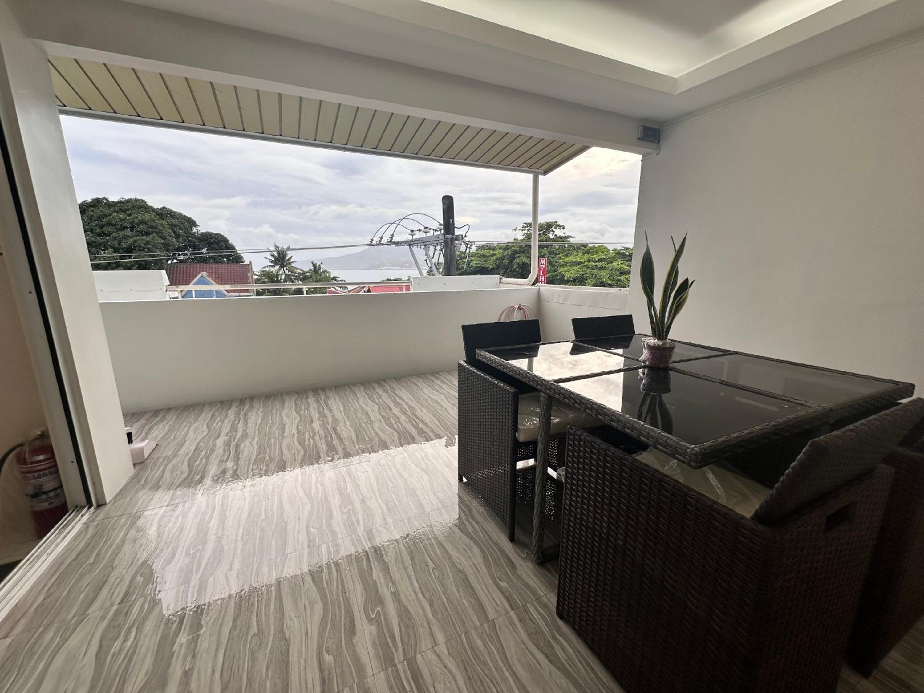 The Penthouse -Barretto Olongapo Near Beach view 5