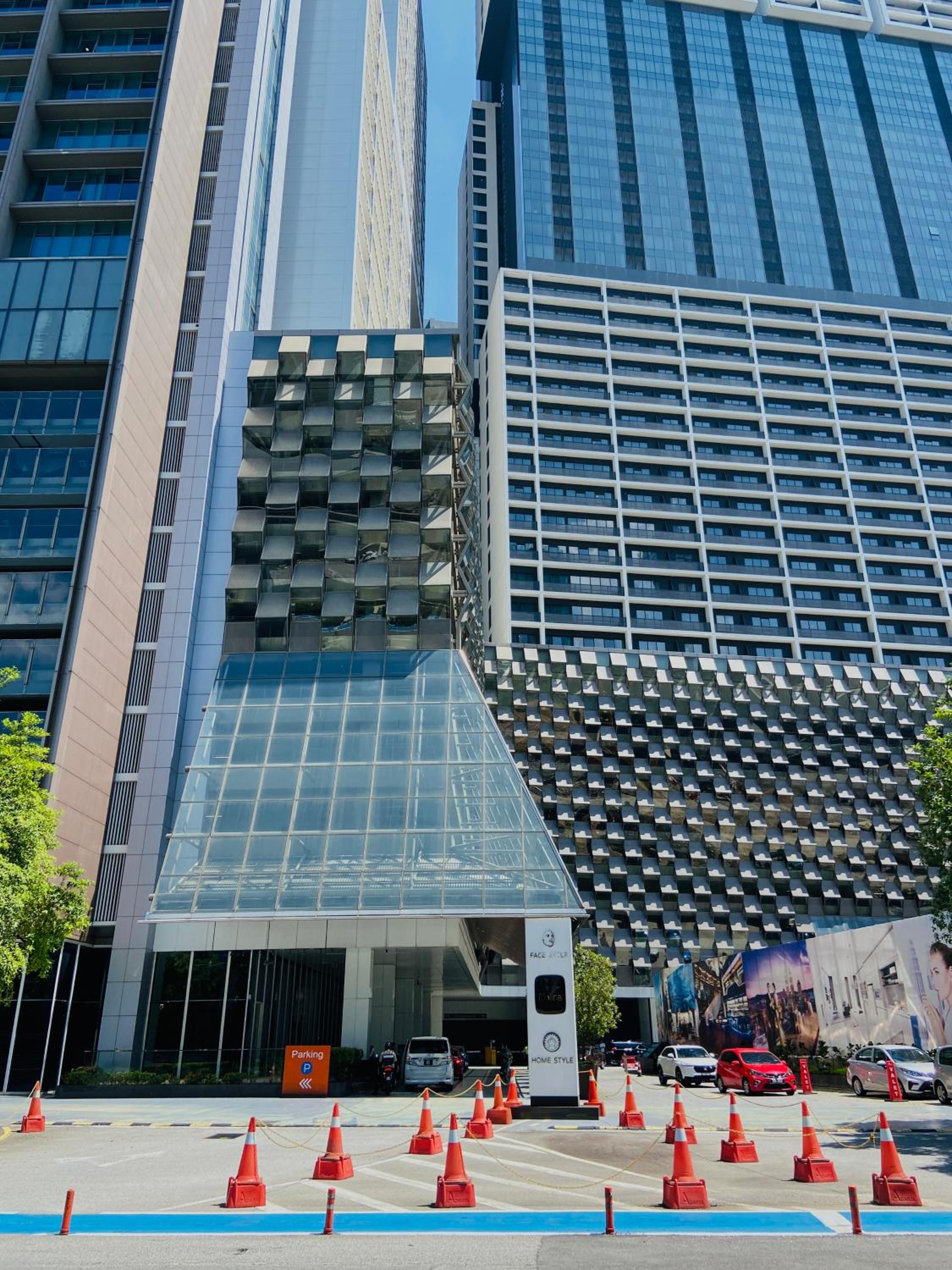 The Platinum KLCC By FlexHome