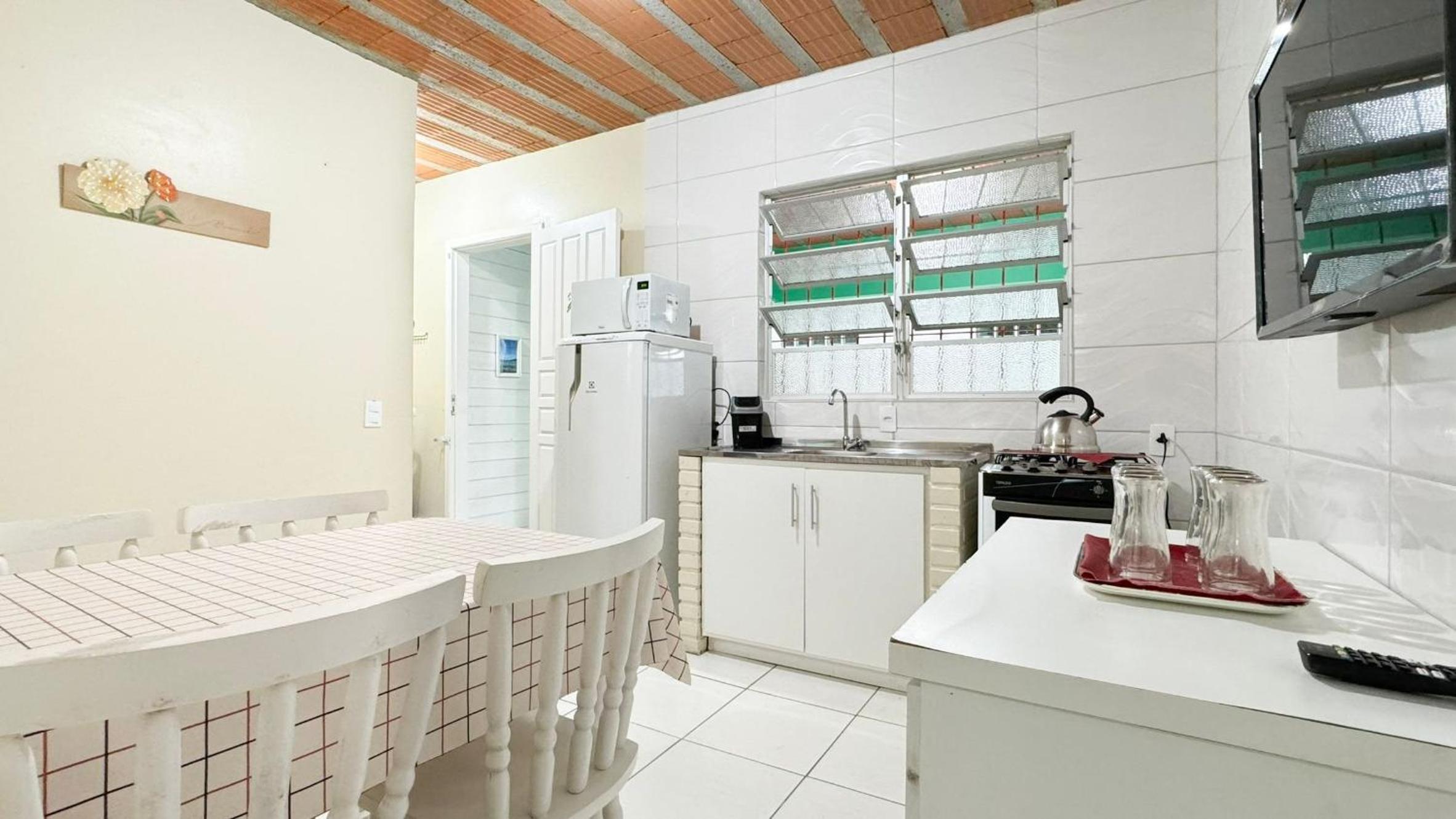 Residencial da Amizade - Praia da Pinheira - PLH001