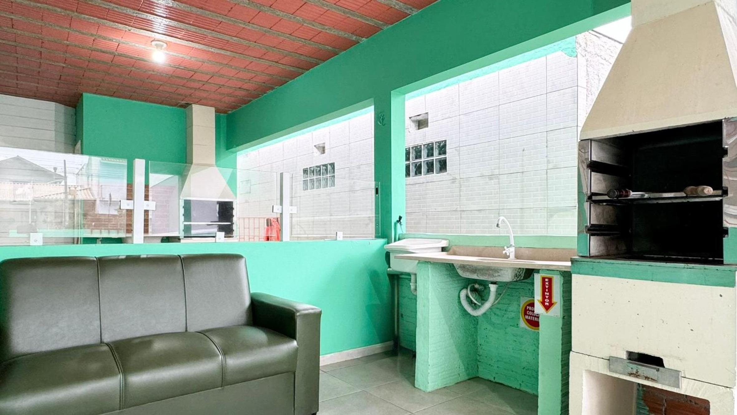 Residencial da Amizade - Praia da Pinheira - PLH001