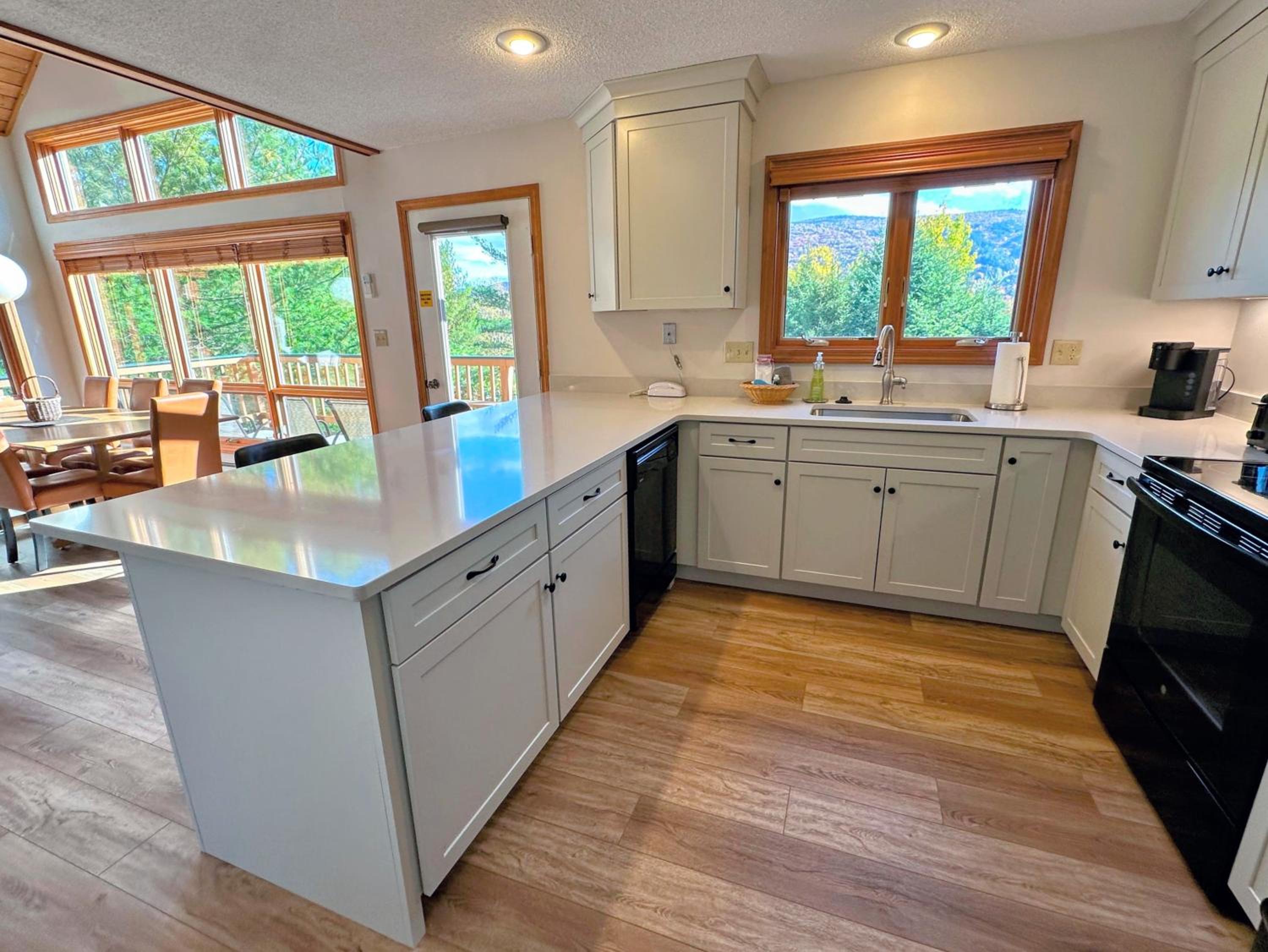 W4 Comfortable and spacious Bretton Woods condo with ski slope views, fireplace and fast wifi! view 2