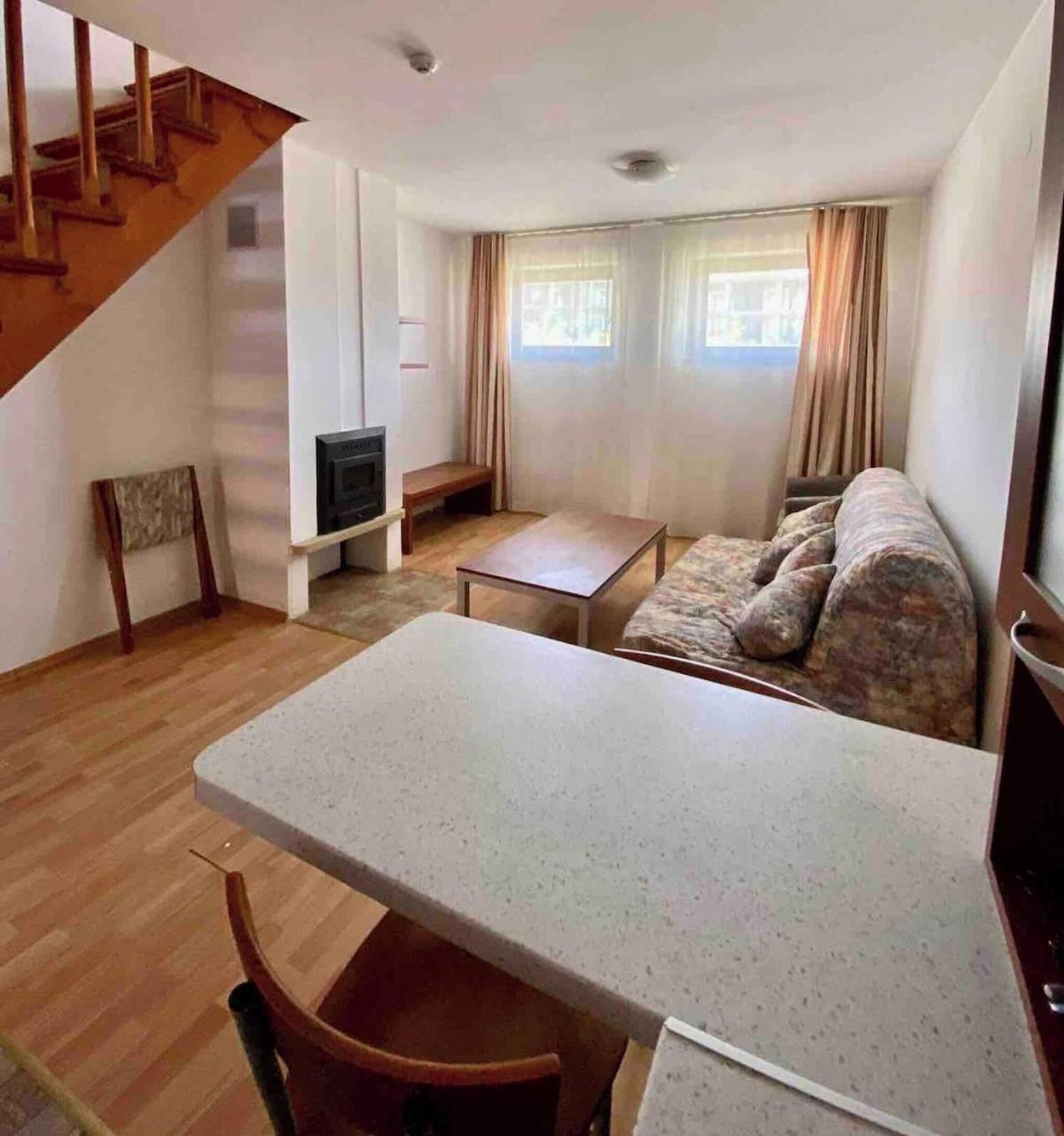 1 Bed Homey Two Floor Apartment