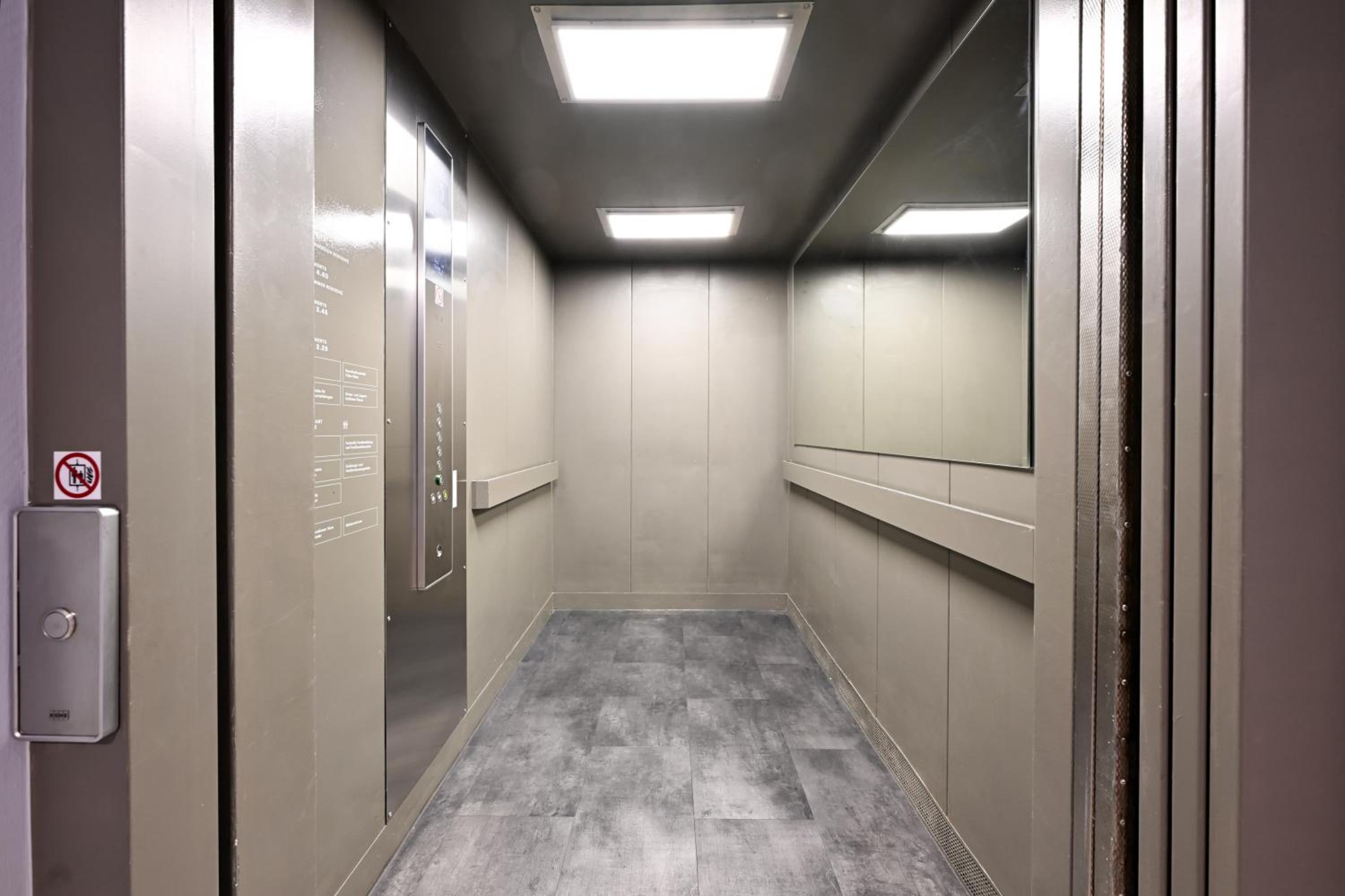 Rosengarten Apartments Fürth, Moderne Serviced Apartments in Citylage, ganze Ferienwohnung 50 m2, nahe Nürnberg, Metro, Sauna, Frühstück & Parkplatz