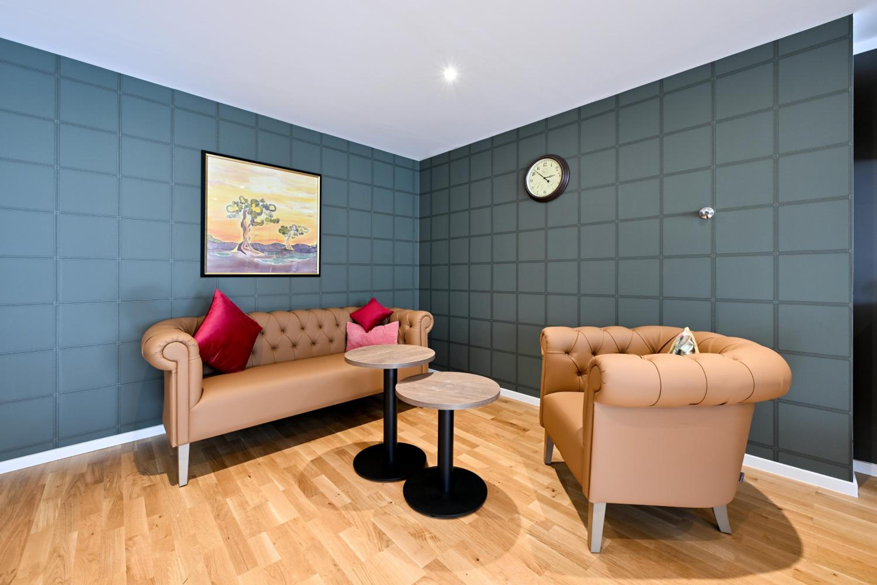 Rosengarten Apartments Fürth, Moderne Serviced Apartments in Citylage, ganze Ferienwohnung 50 m2, nahe Nürnberg, Metro, Sauna, Frühstück & Parkplatz