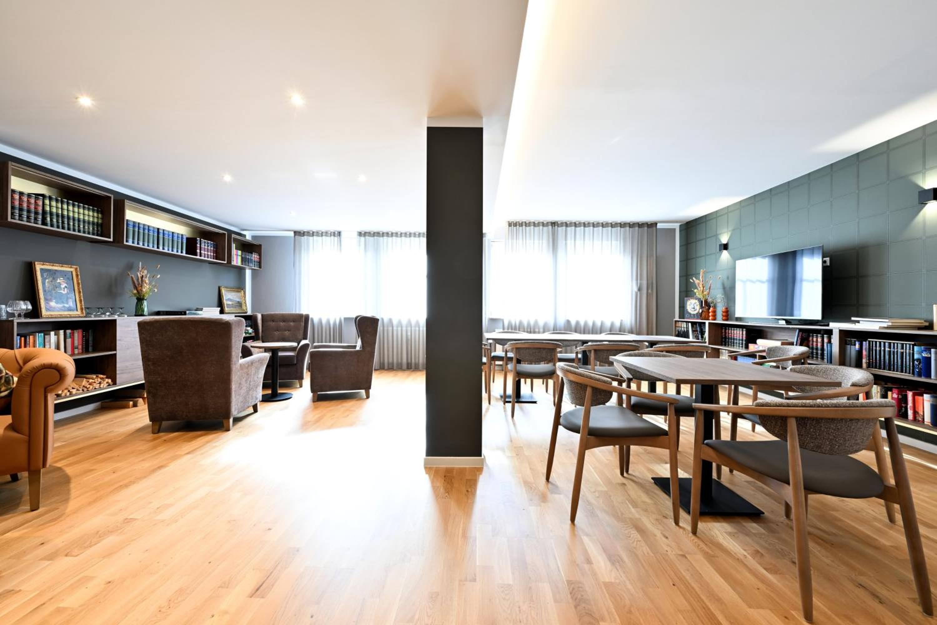 Rosengarten Apartments Fürth, Moderne Serviced Apartments in Citylage, ganze Ferienwohnung 50 m2, nahe Nürnberg, Metro, Sauna, Frühstück & Parkplatz