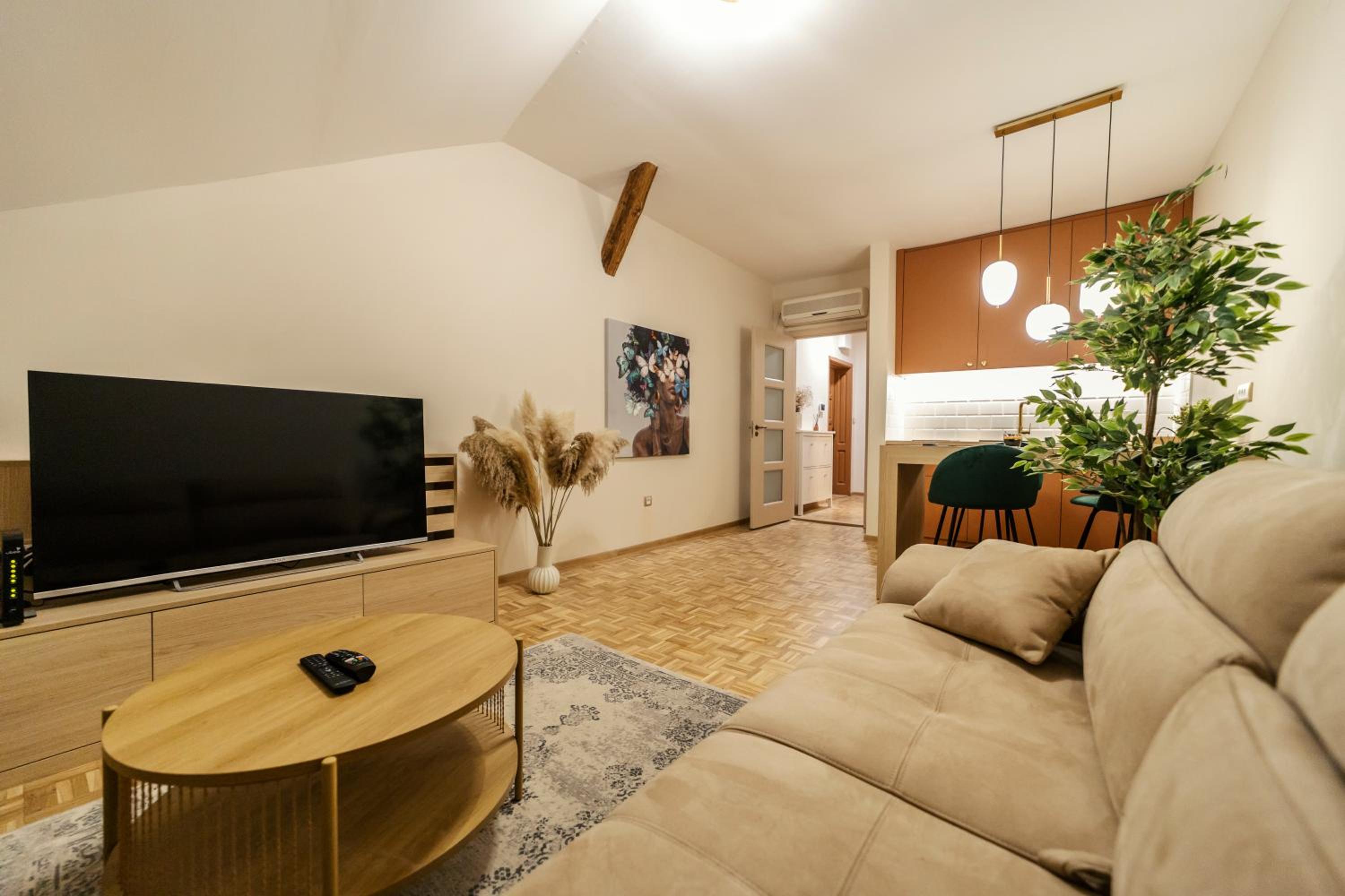 Central Hideaway Suite view 4