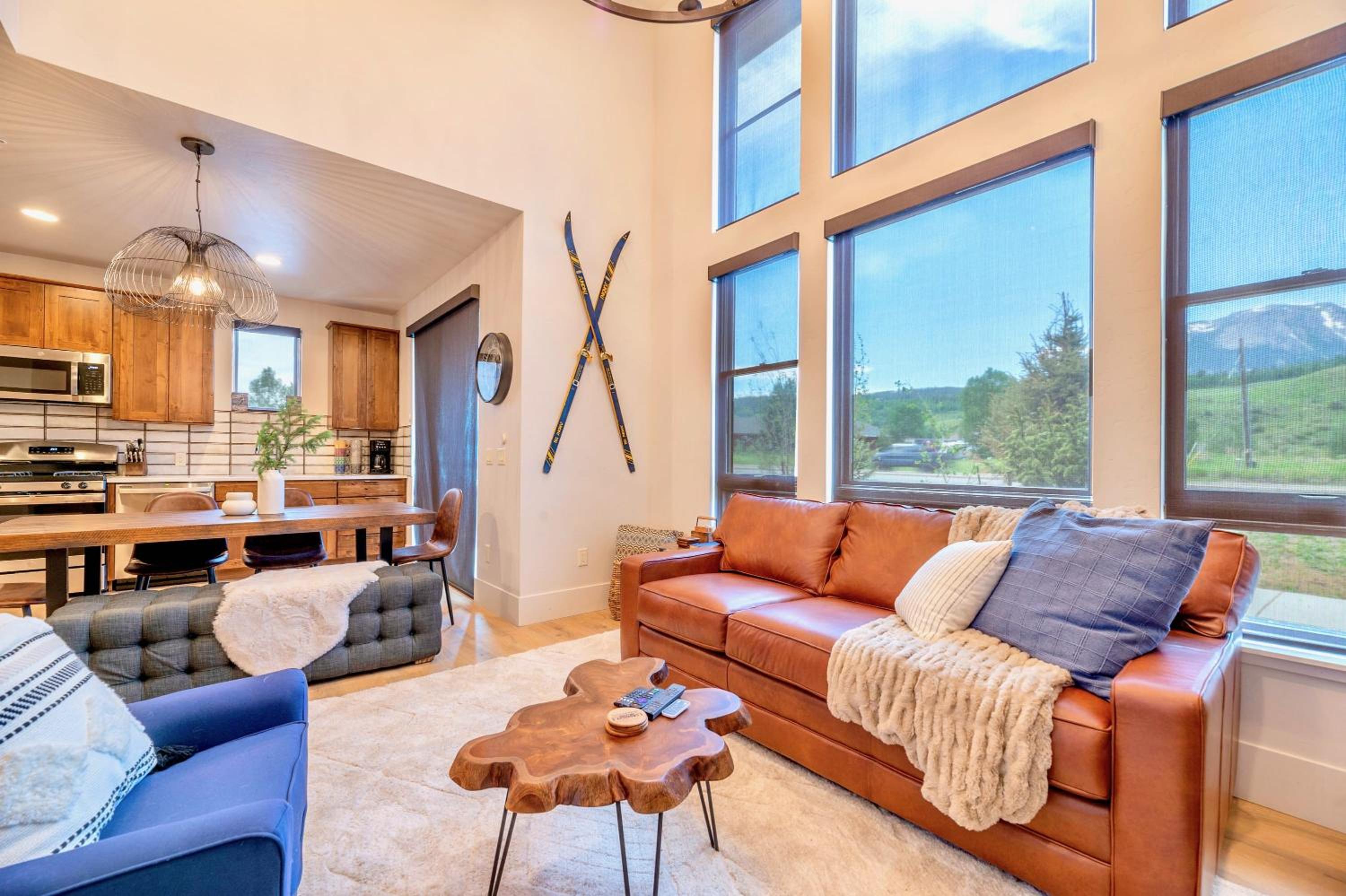 Ski Vacation Townhouse w Fireplace - Mtn Views view 4