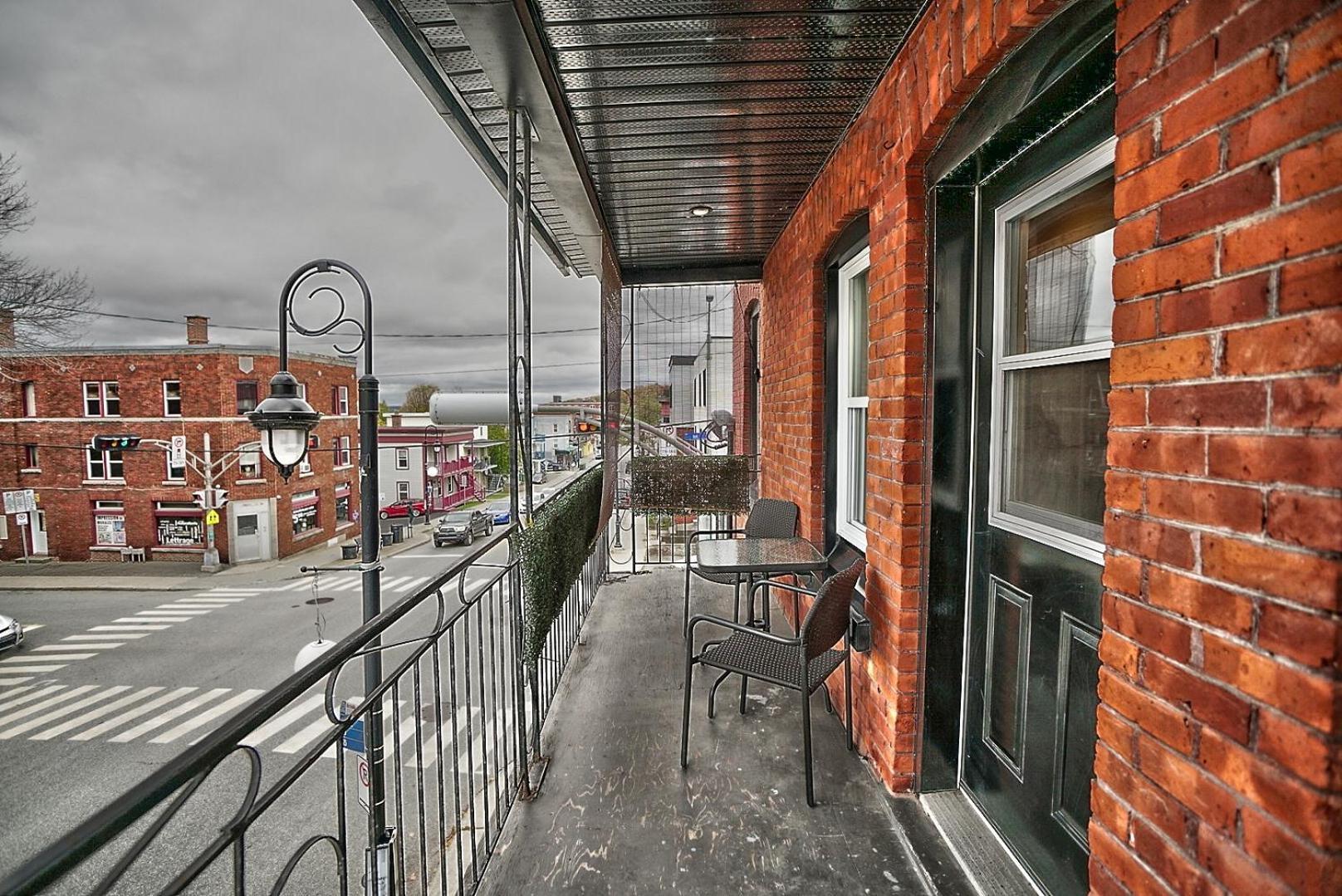 Downtown Sherby - Central, Parking, King Bed, Sleeps 3