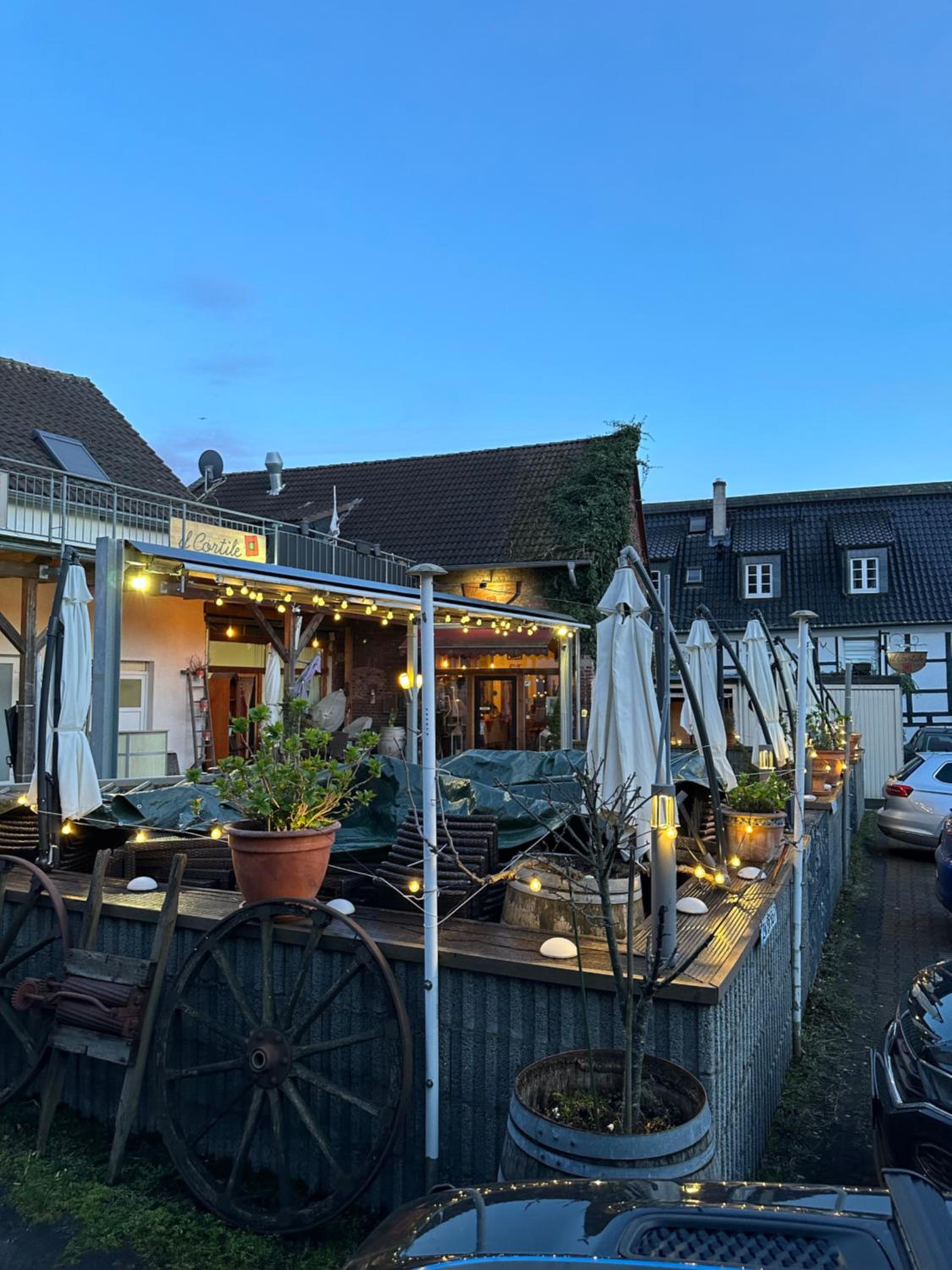 MOLA Apartments-Charmante Ferienwohnung im Herdecke Zentrum für 3 Personen-große Dachterrasse-Grill-Gratis Parken-WLAN
