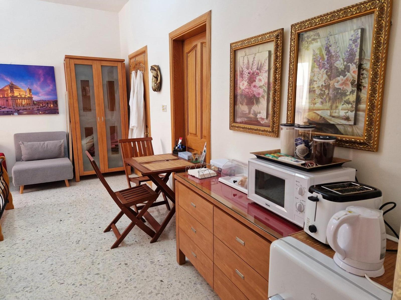Saracini's Homestay - Property Image 22