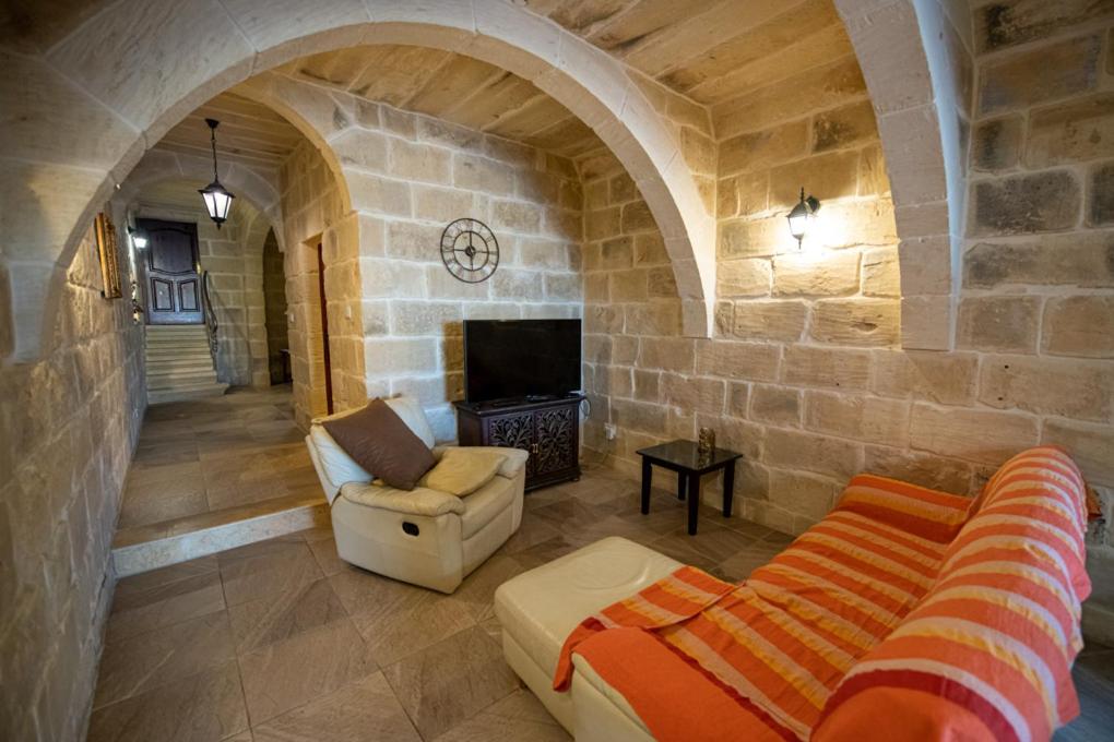 5 Bedroom Holiday Home with Private Pool view 5