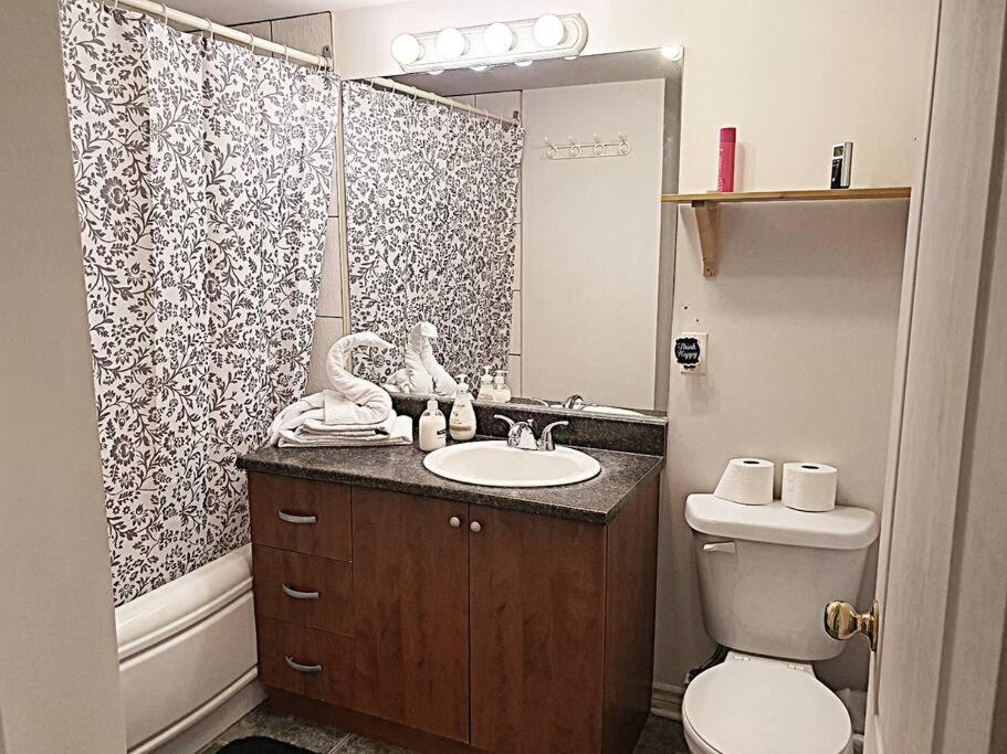 3 Bedrooms Large Apartment - NDG