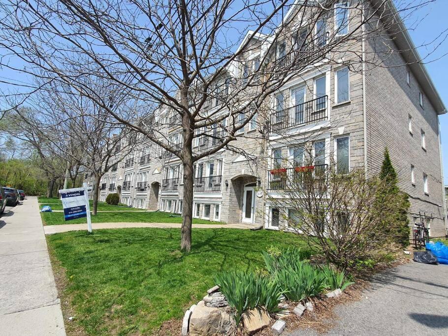 3 Bedrooms Large Apartment - NDG