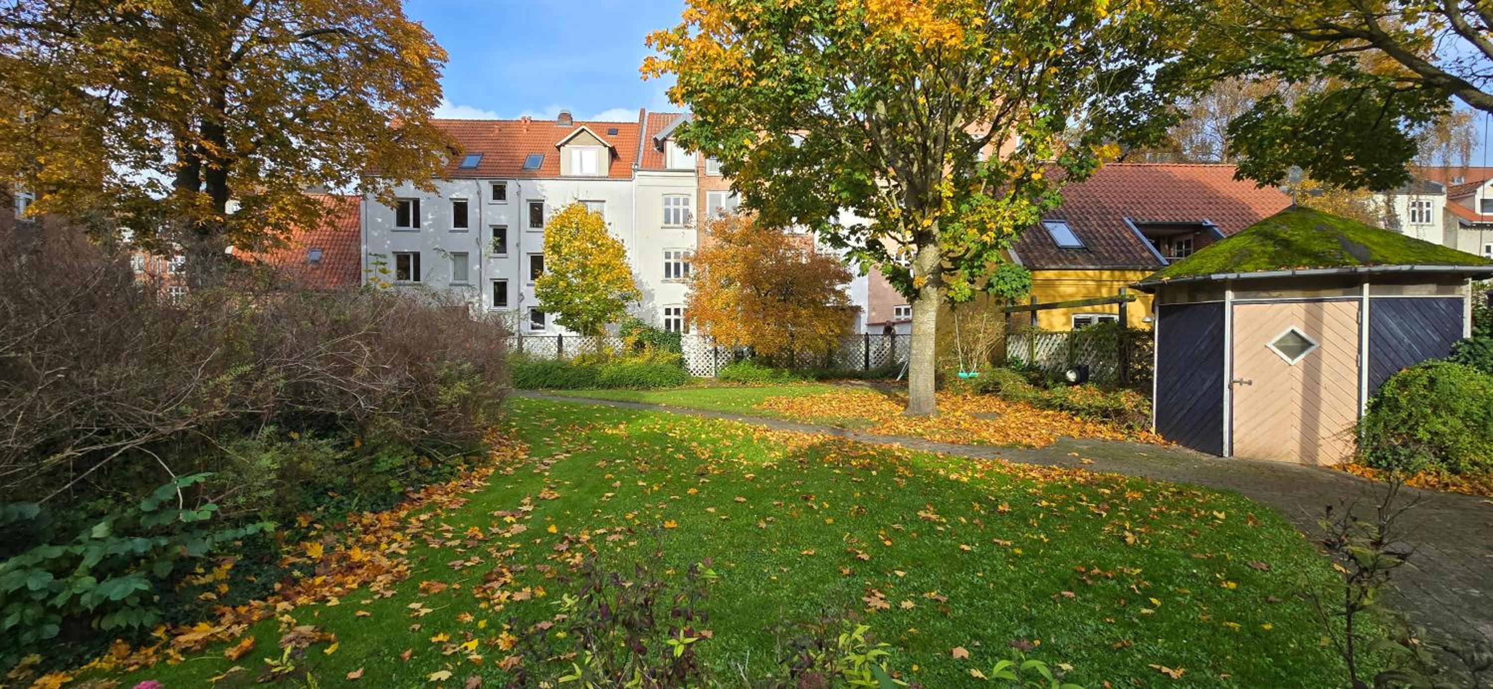 Townhouse in the Center Free Parking