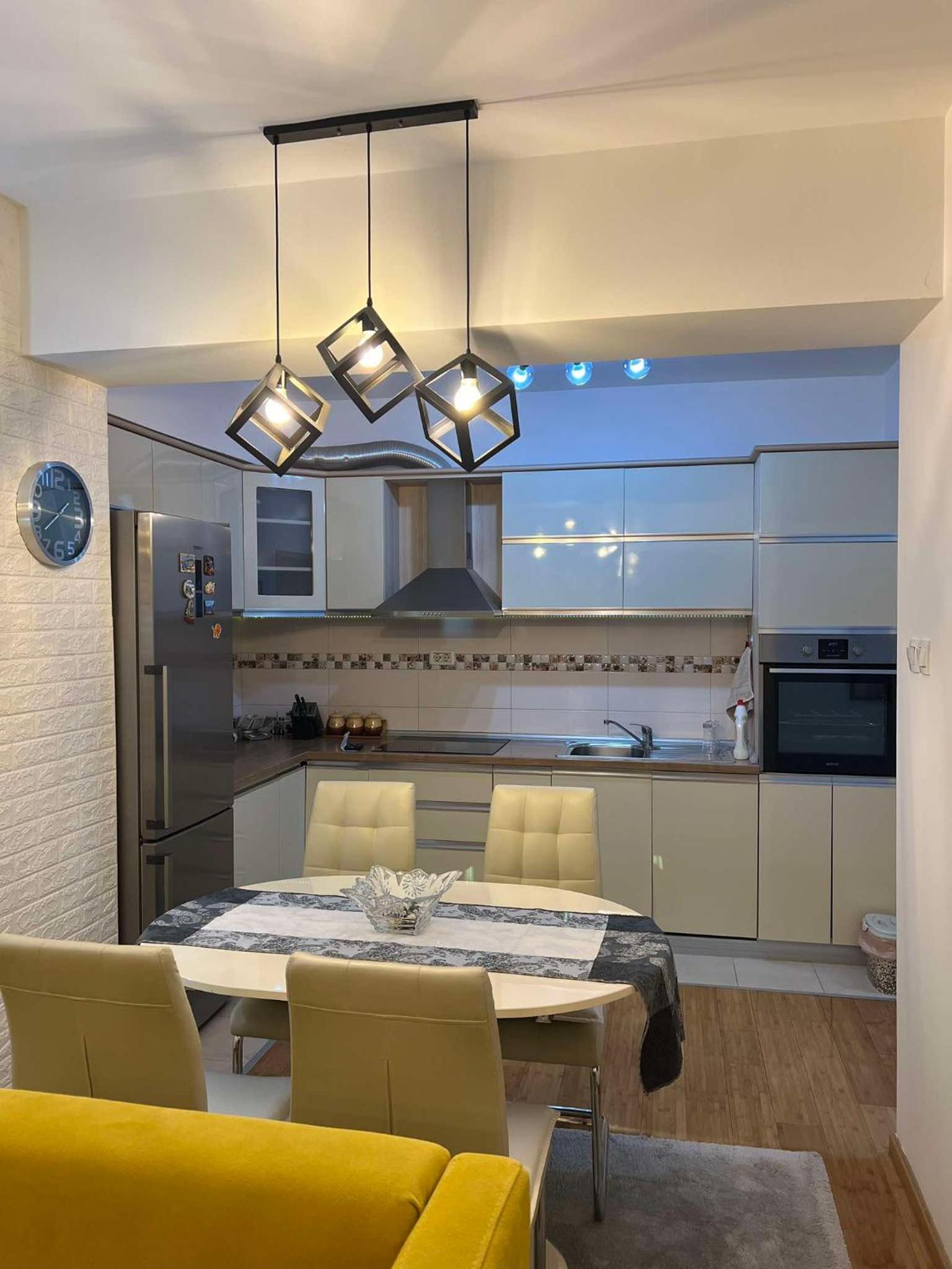 Diamond Onyx Apartment